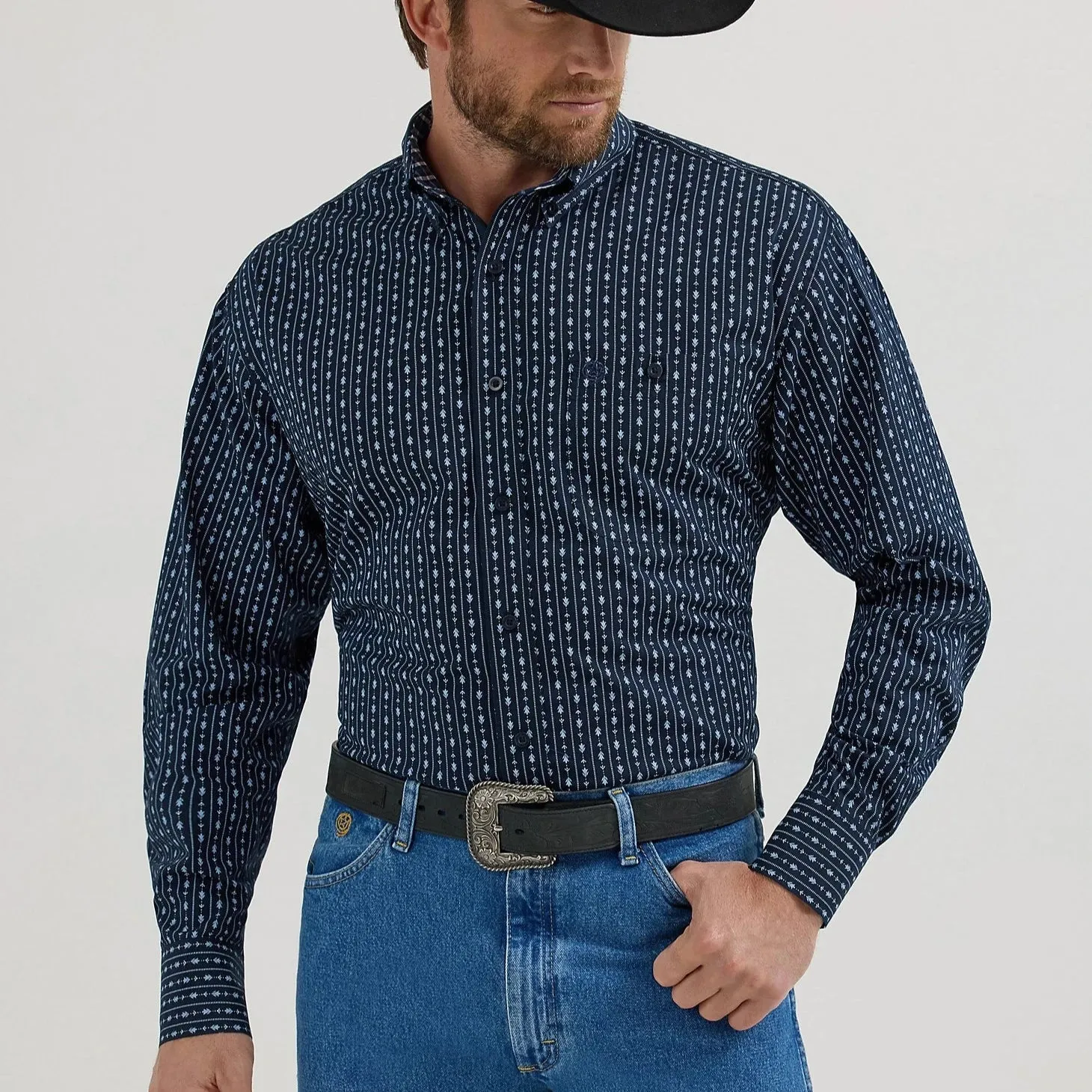 Active Layering Wrangler Men's L/S George Strait Arrowhead Striped Button Down Shirt in Navy