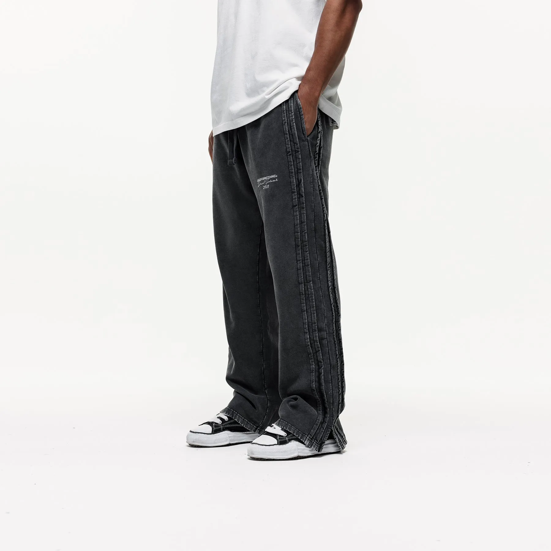 Partial Split Hem Washed Grey Sweatpants Quick Dry Fit Adaptable Design