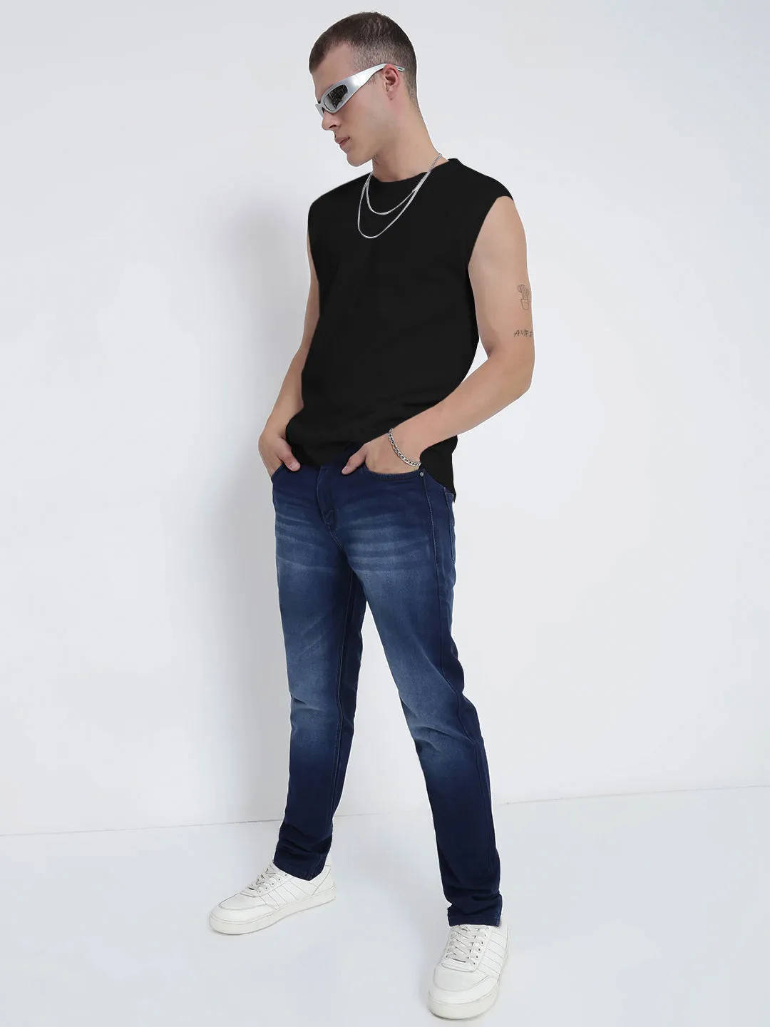 Downtown Cool Comfortable Sweater Men's Black Sleeveless Round Neck Regular Fit T-Shirt