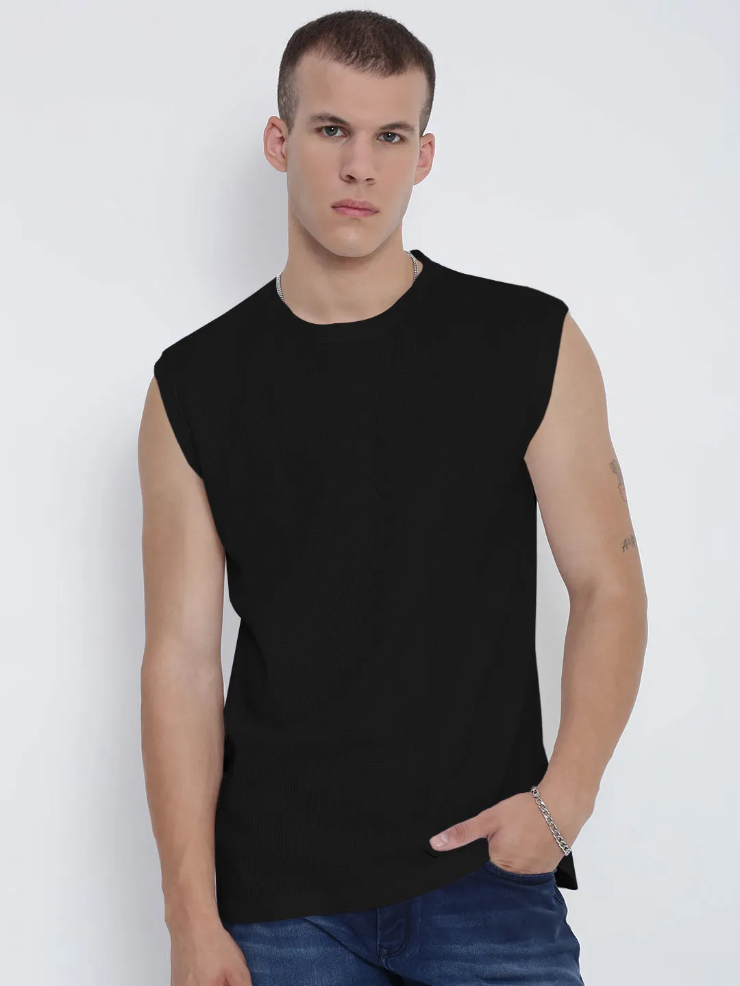 Trendy Design QuickDryTech Men's Black Sleeveless Round Neck Regular Fit T-Shirt
