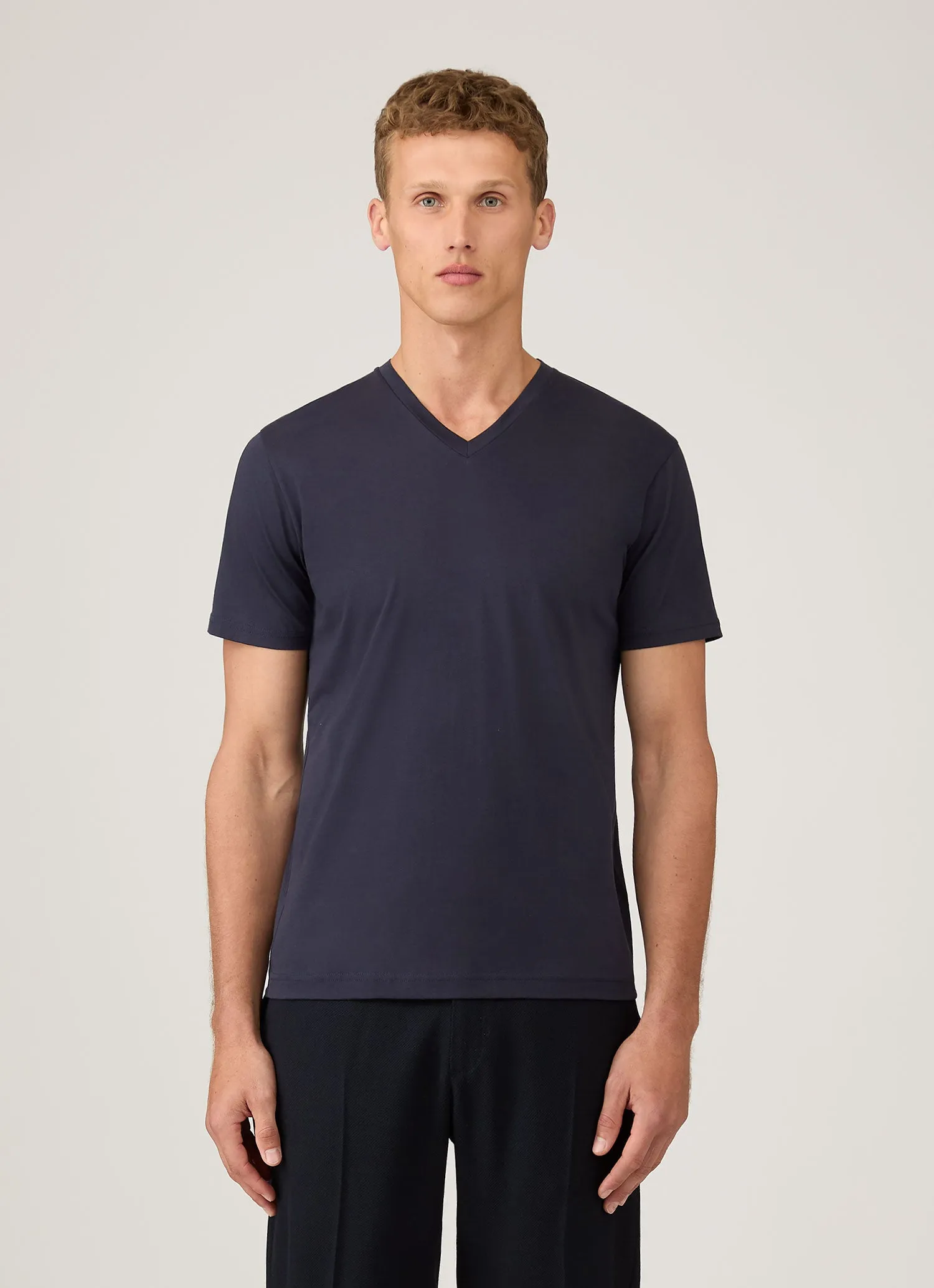 Men's Riviera V-neck T-shirt in Navy Seasonal Trend Comfy Choice