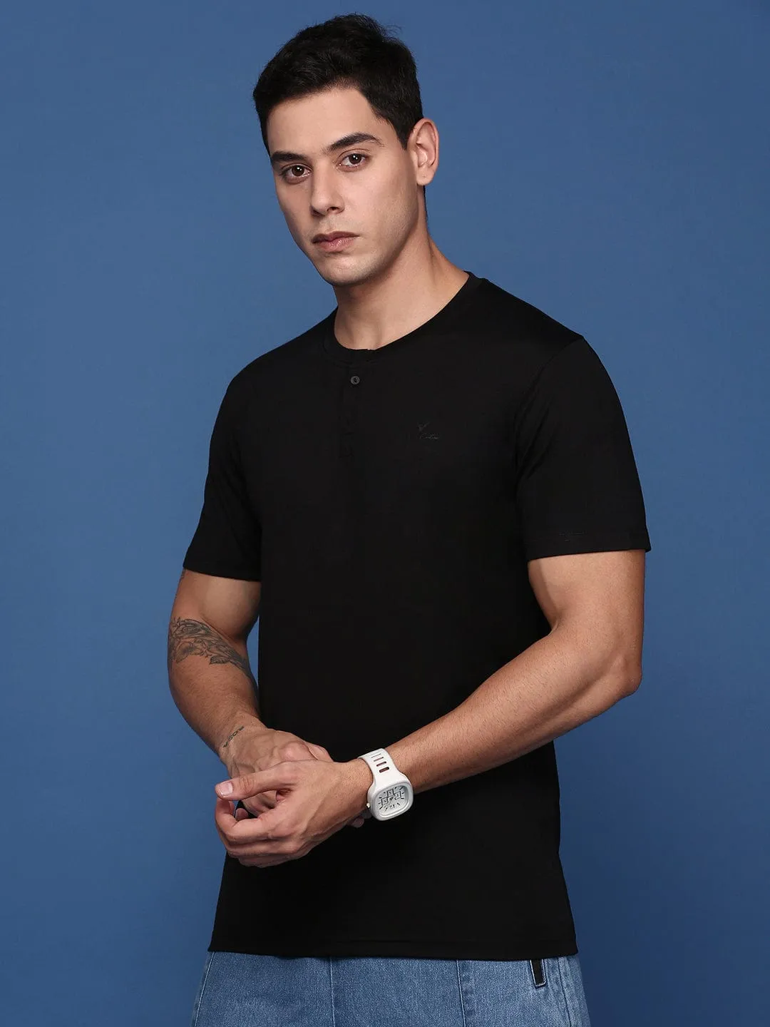 product tweed warmth Men's Black Round Neck Solid Cotton Slim Fit T-Shirt