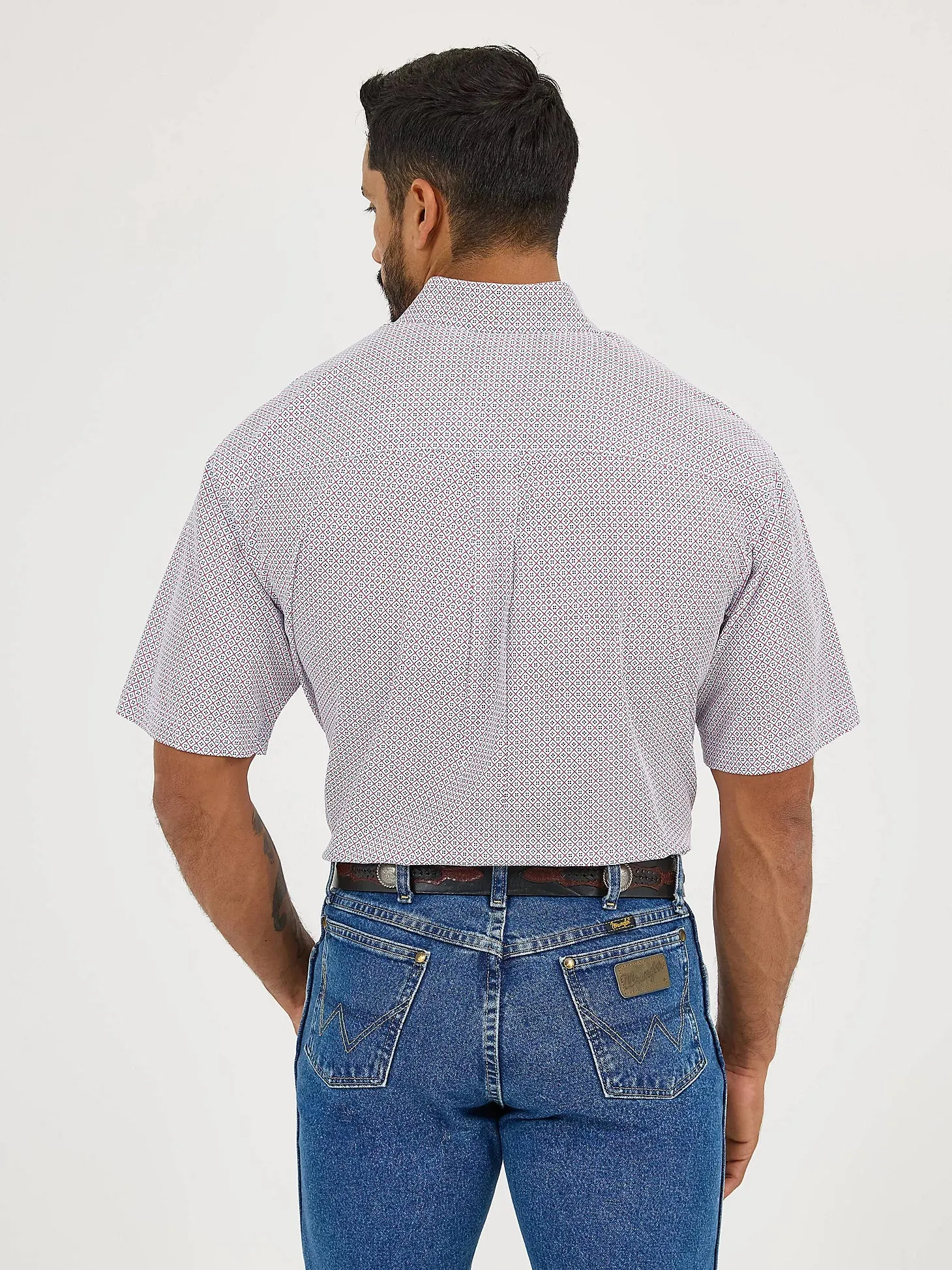 Wrangler Men's S/S George Strait Geometric Button Down Shirt in Diam Blue Red Essential Fit