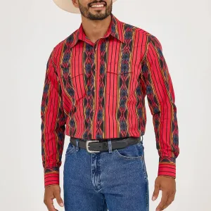 Functional Side Gussets Easy-to-Style Top Wrangler Men's Checotah L/S Western Snap Shirt in Amaranth Red