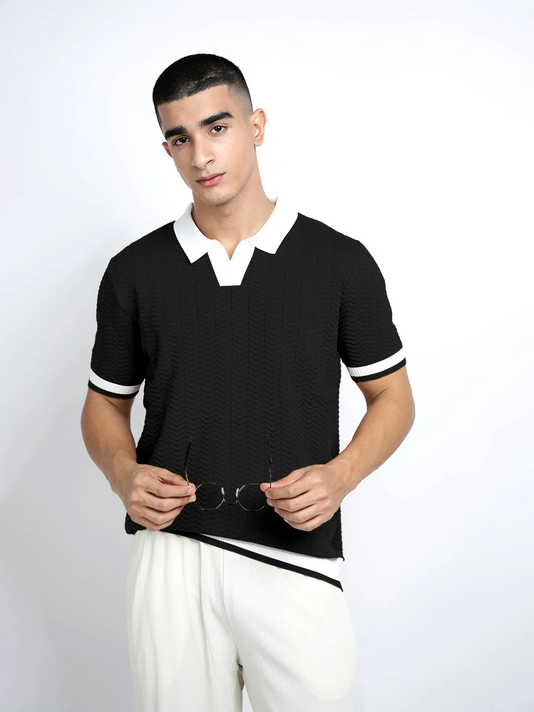EcoFriendly Textiles Soft Motion Men??s Textured Black Short Sleeve Polo T-Shirt with Contrast Collar