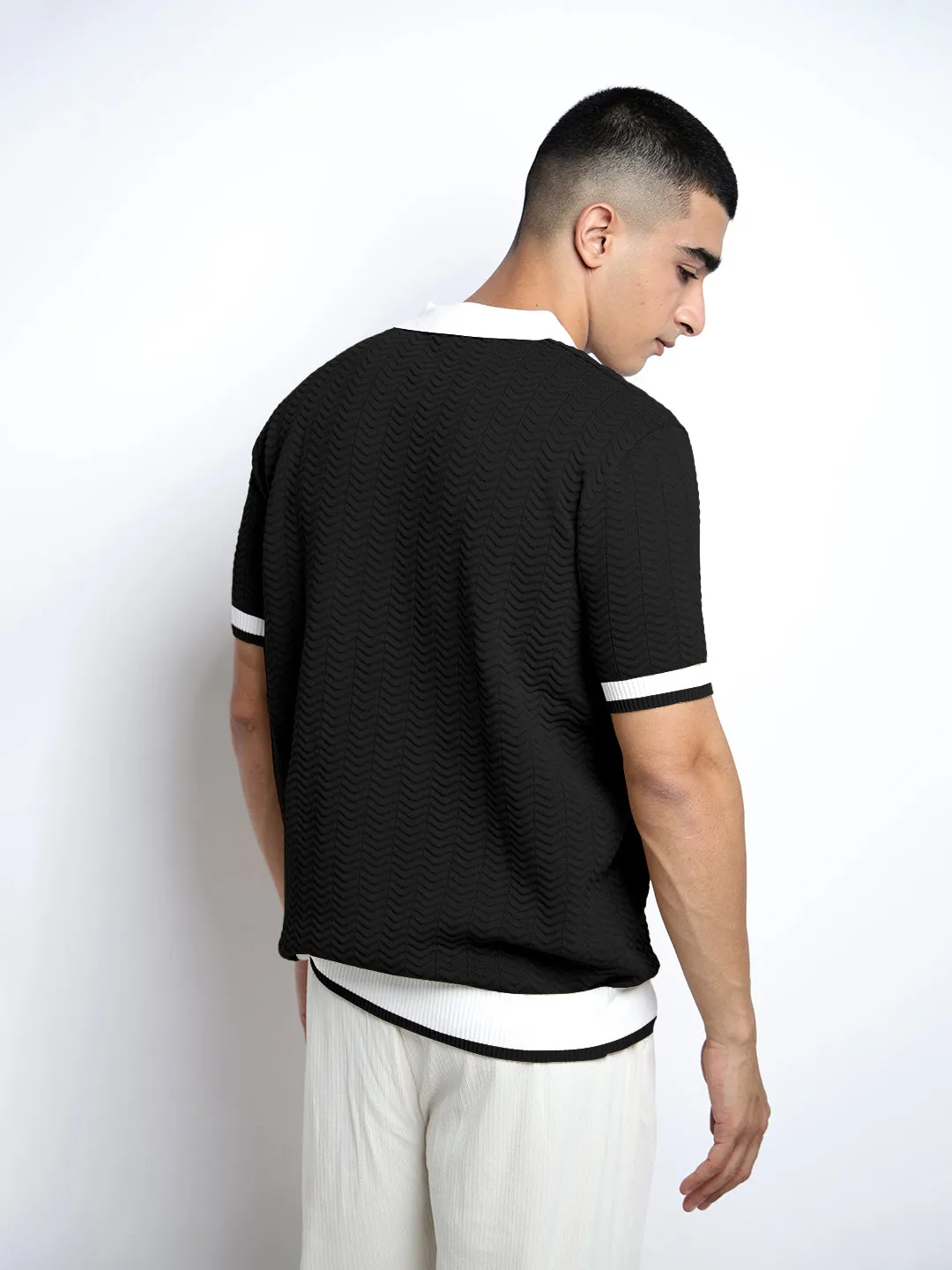 Men??s Textured Black Short Sleeve Polo T-Shirt with Contrast Collar Model Glow