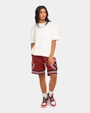 WaterResistantFinish WideLegOpening Mitchell & Ness Men's Chicago Bulls 1997 Striped SM Short Black/Red