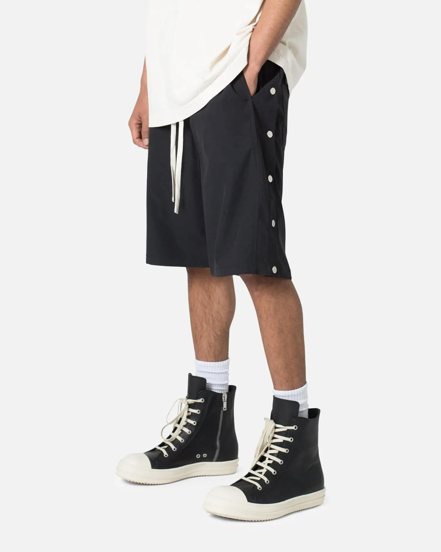 Bacterial Growth Prevention MNML Side Snap Nylon Shorts Black