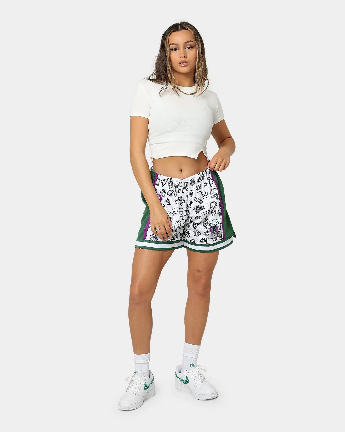 Mitchell & Ness Women's Milwaukee Bucks Doodle Shorts White Simple Vibe Relaxed Cut