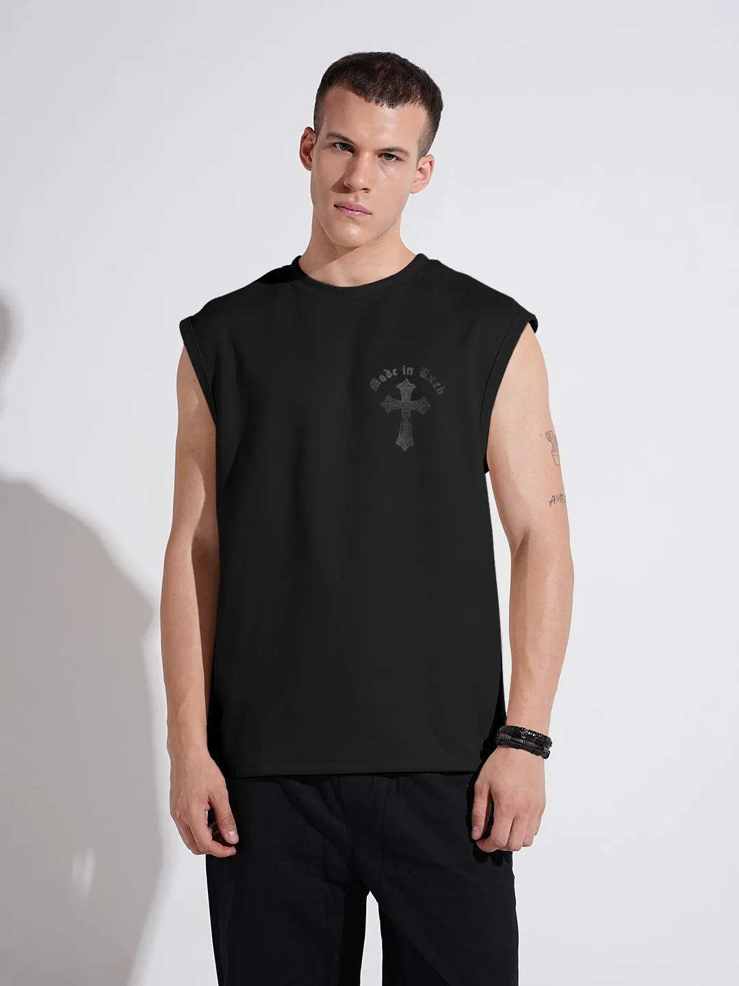Men's Graphic Black Regular Fit Sleeveless T-Shirt Opaque Core