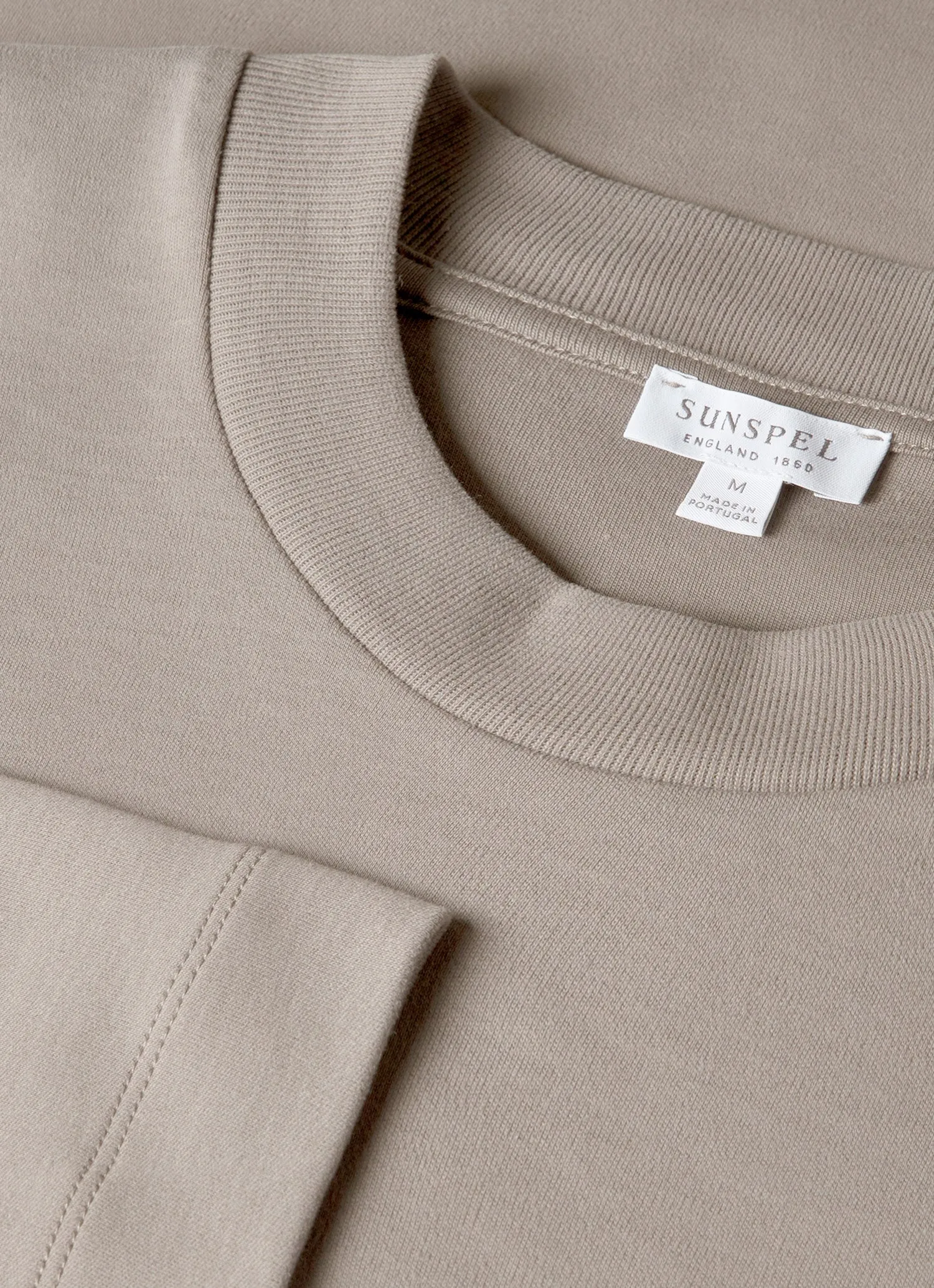 Men's Long Sleeve Heavyweight T-shirt in Iron Grey Cozy Style