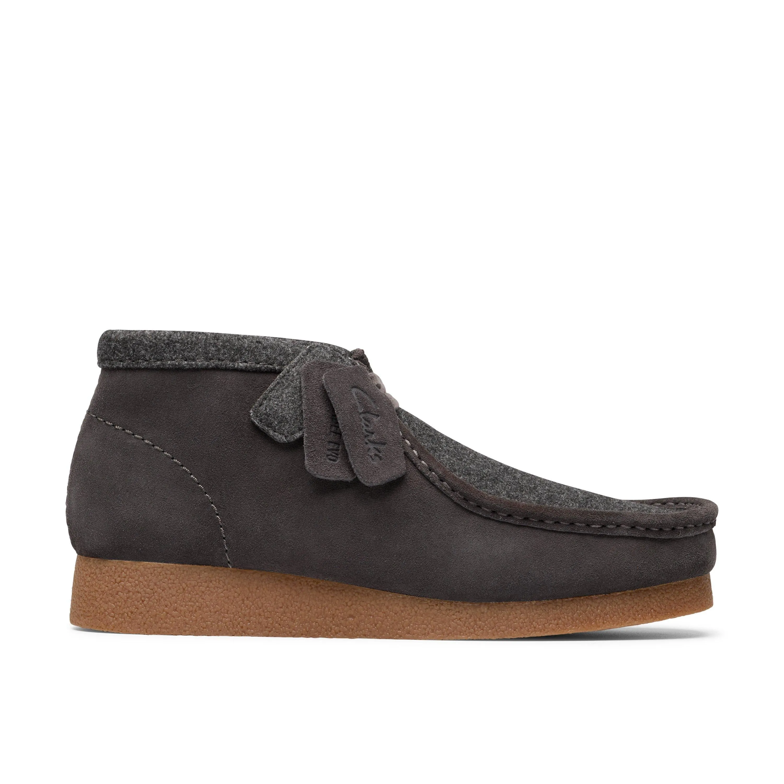 Weekend Party Clarks WallabeeEVO BT in Grey Suede