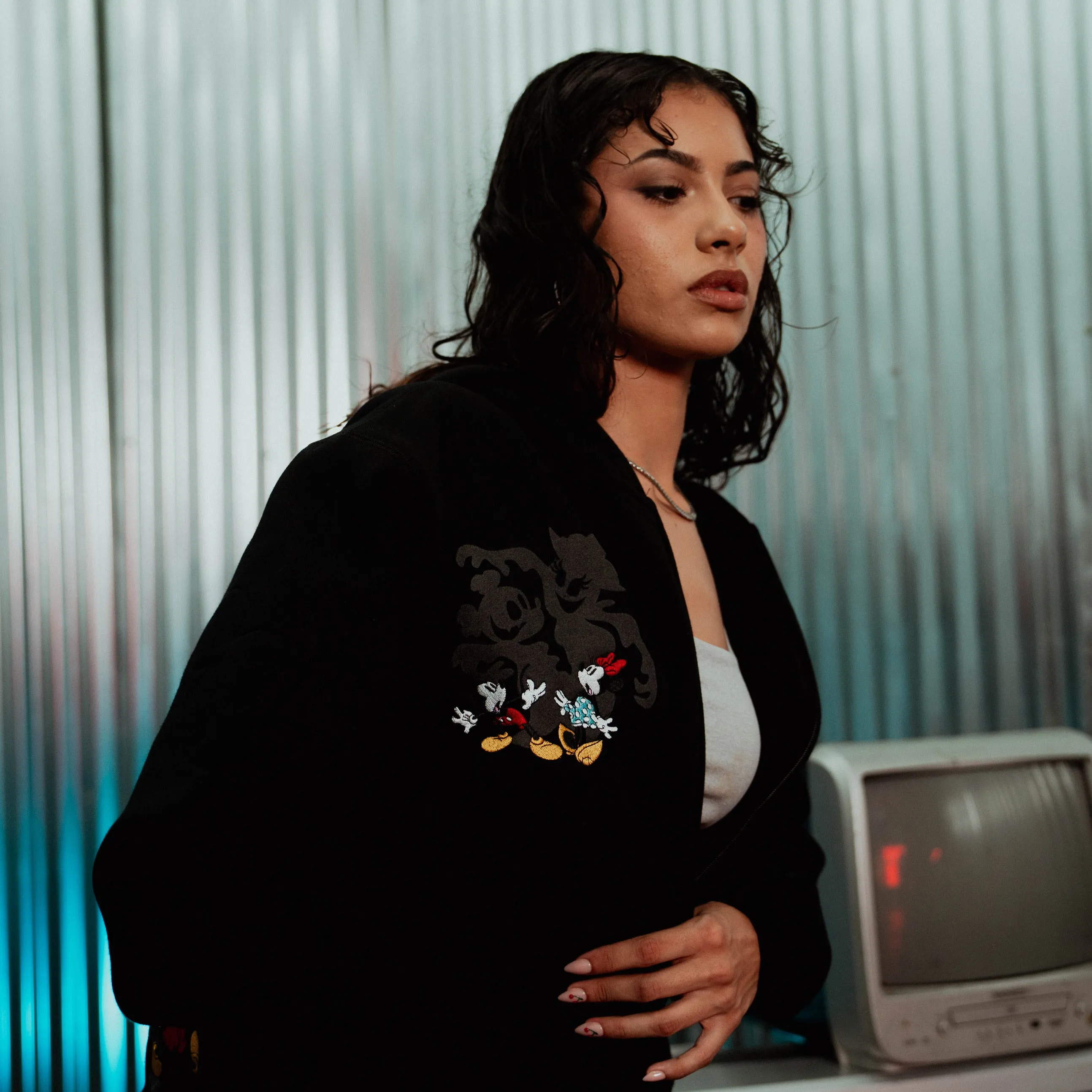 Vacation Style Chill Outfit Disney Mickey and Friends By Shoe Palace Don't Look Back Full Zip Mens Hoodie (Black/Red)