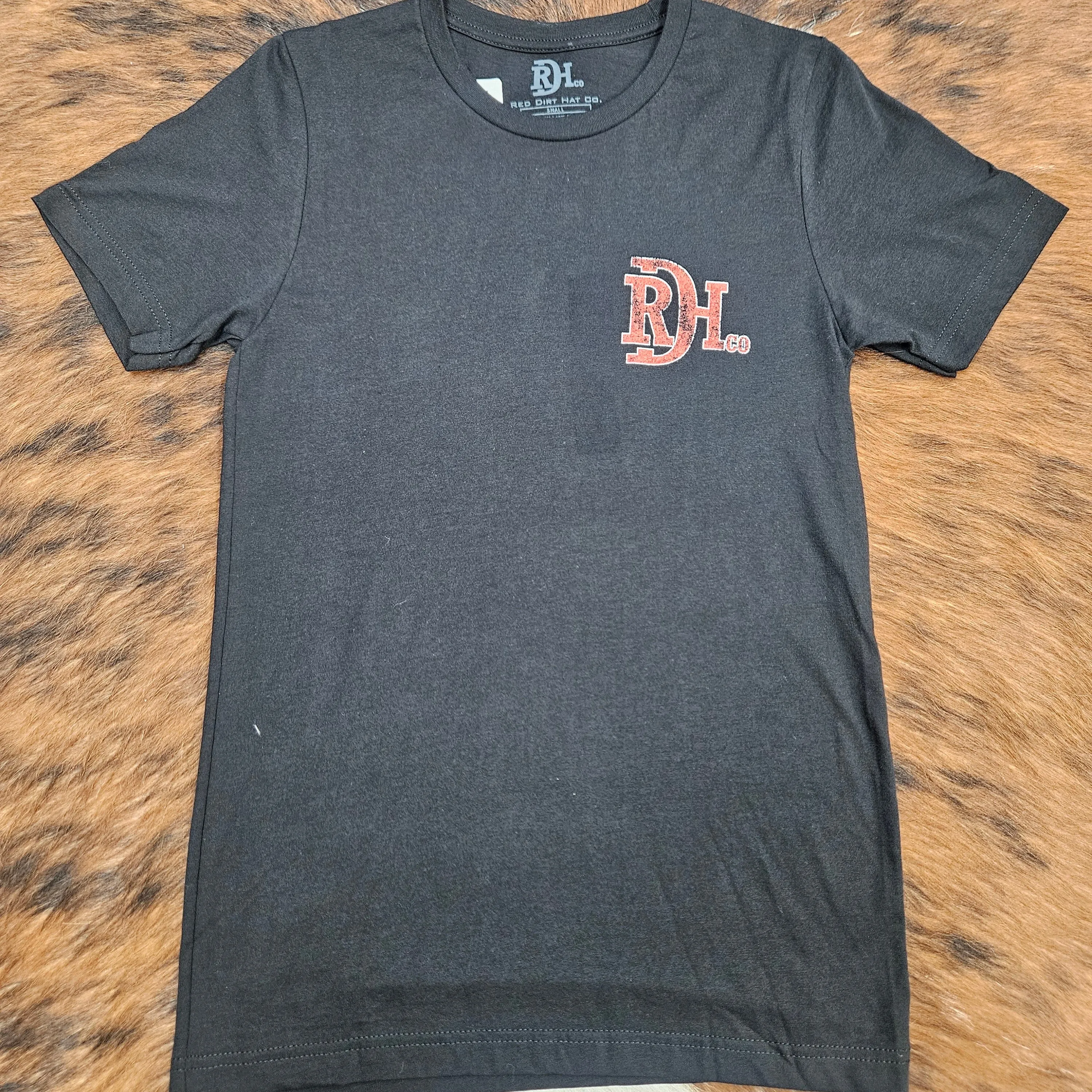 Red Dirt Hat Co. "Paisley" Graphic T-Shirt in Black Flexible stretch Relaxed Flex