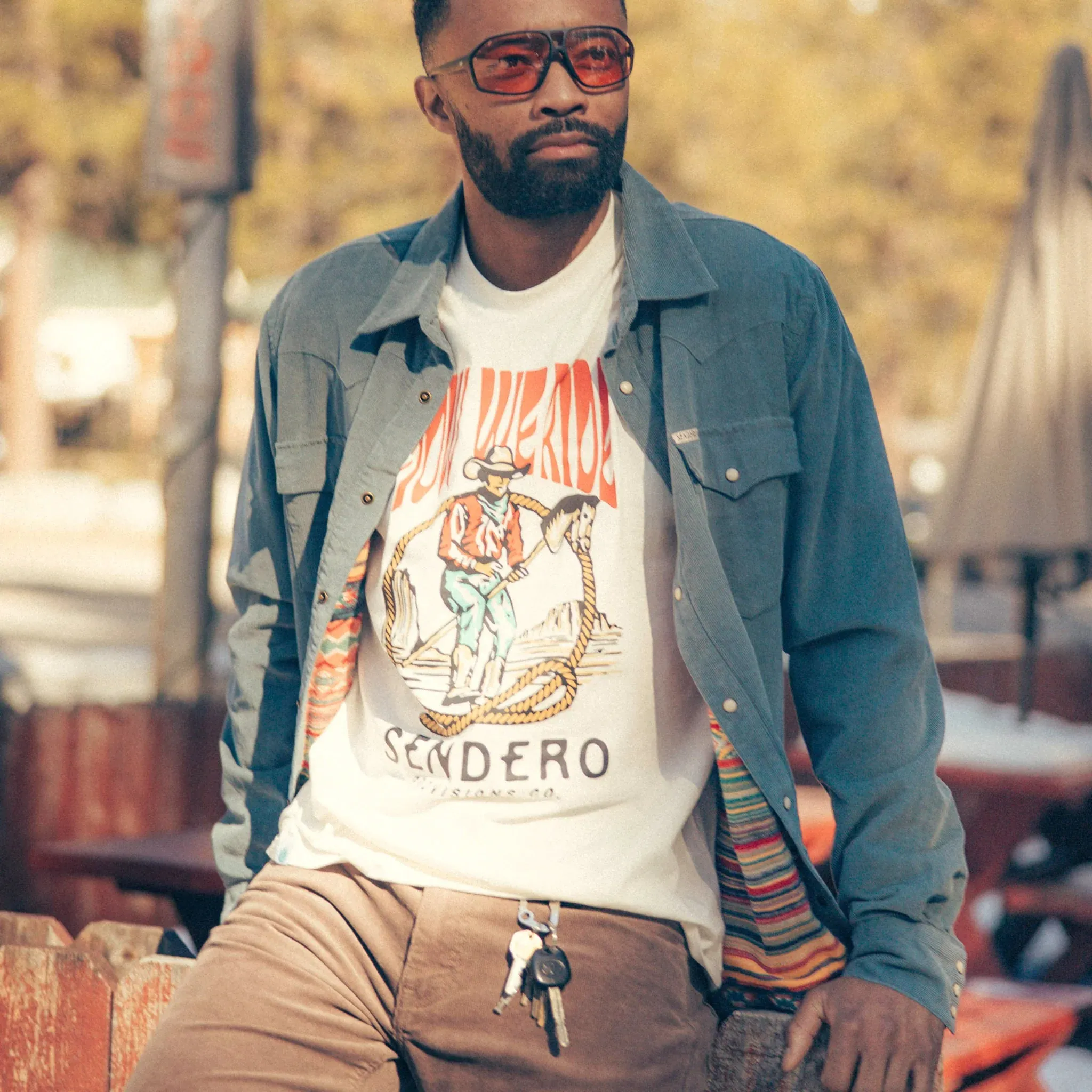 Sendero Provisions Co. Men's "Stick Horse" Graphic T-Shirt in Vintage White Weekend Smart