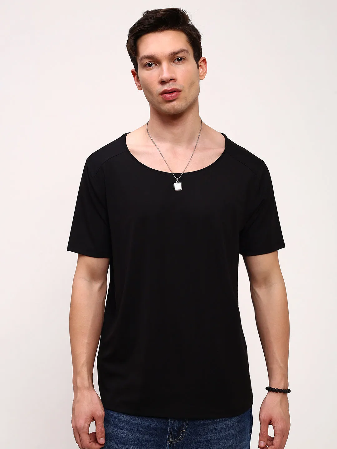Cozy And Warm Men's Black Round Neck Solid Cotton T-Shirt