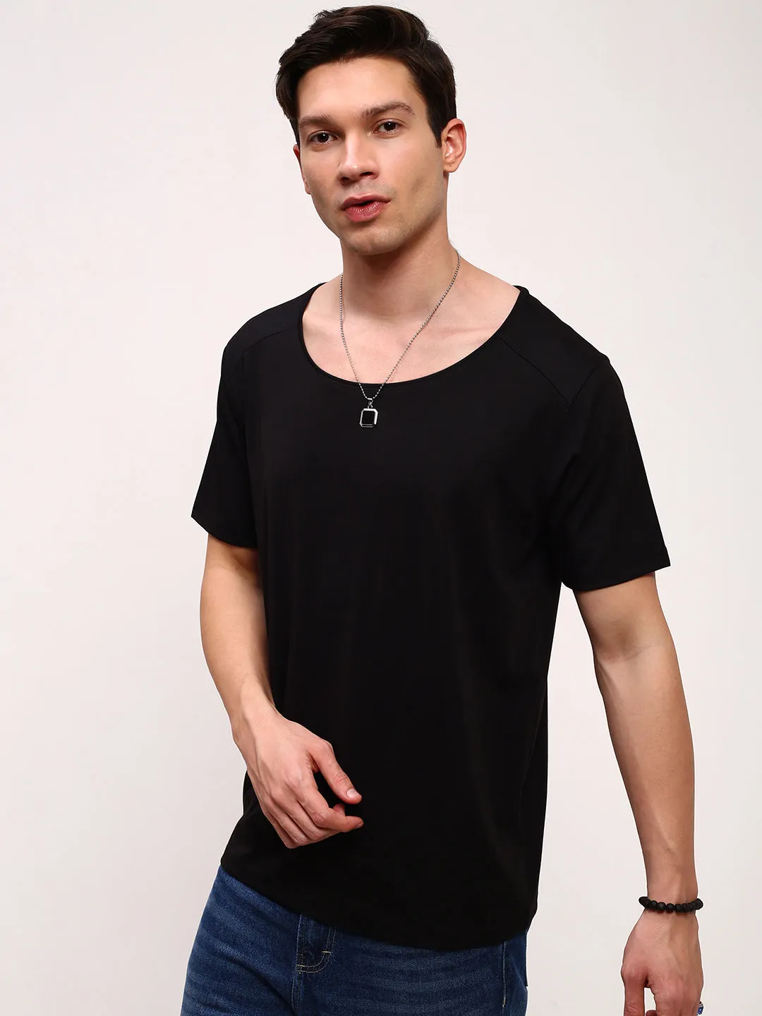 Trendy Streetwear product promotion Men's Black Round Neck Solid Cotton T-Shirt