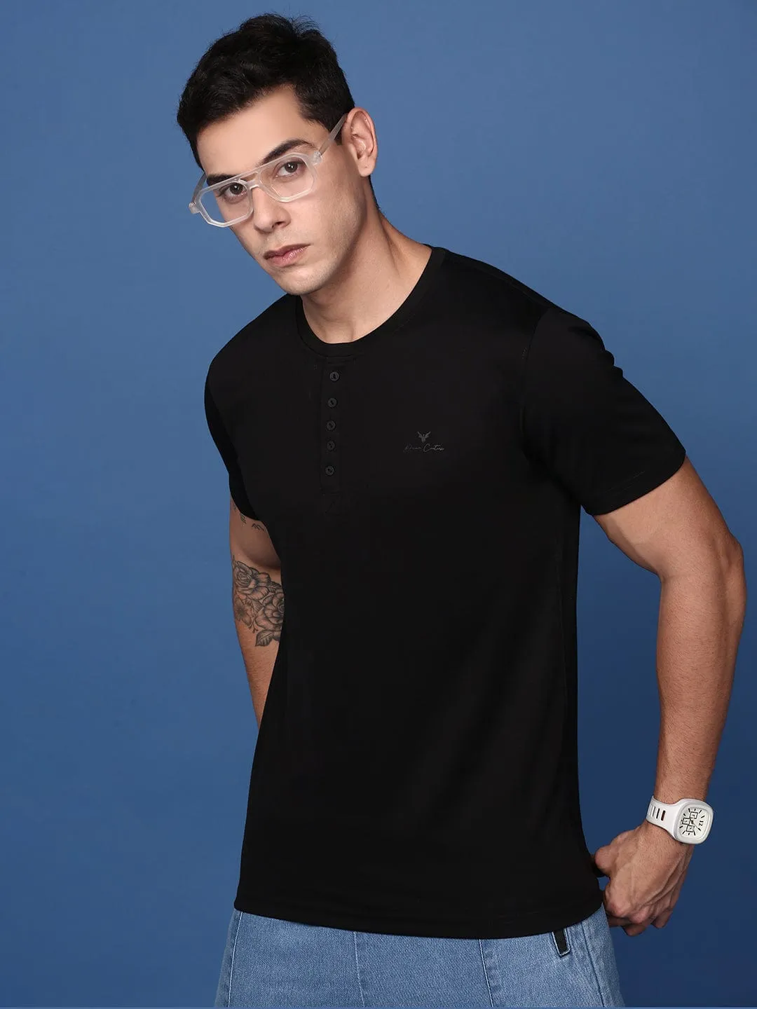 Men's Black Henley Neck Cotton Solid Slim Fit T-Shirt fluffy texture Ribbed Cuffs