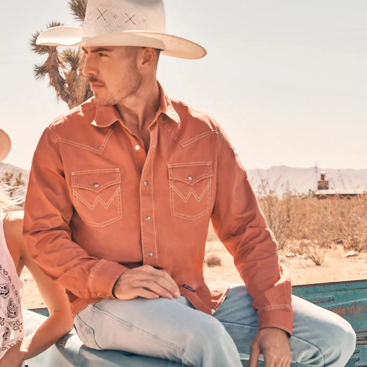 Wrangler Retro Men's L/S Premium Solid Western Snap Shirt in Sunset Orange (Available in Tall Sizes) Heather Texture Finish Durable Ribbed Hem