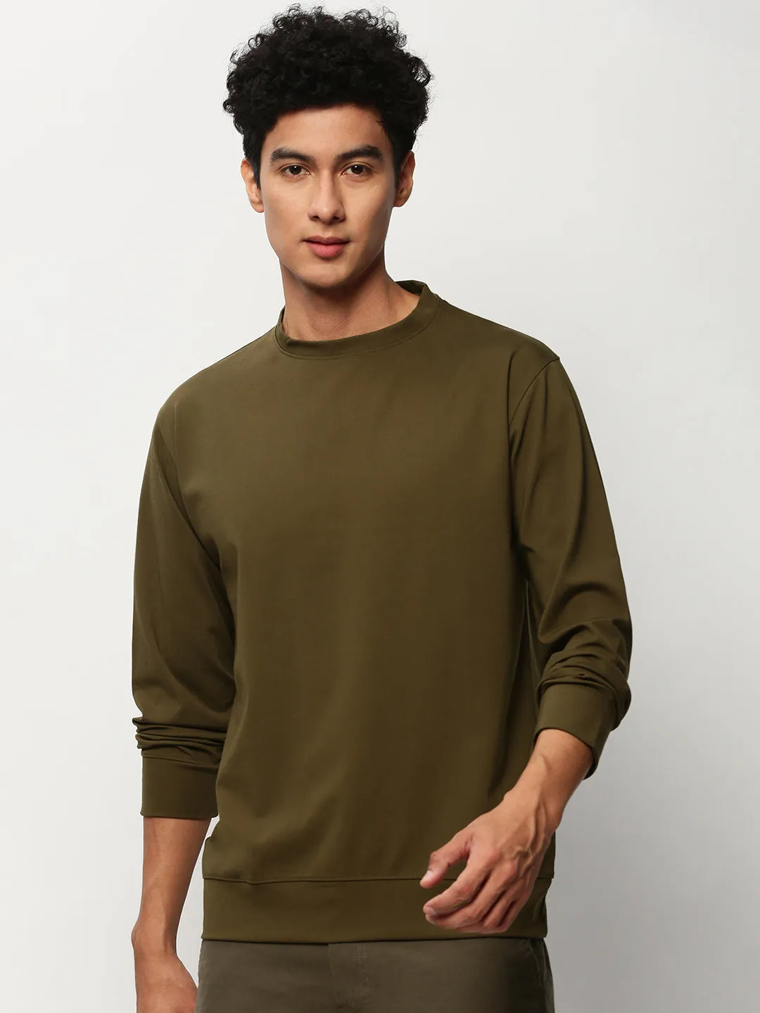 Men's Olive Round Neck Long Sleeves Cotton Pullover Classic Sporty mountain style