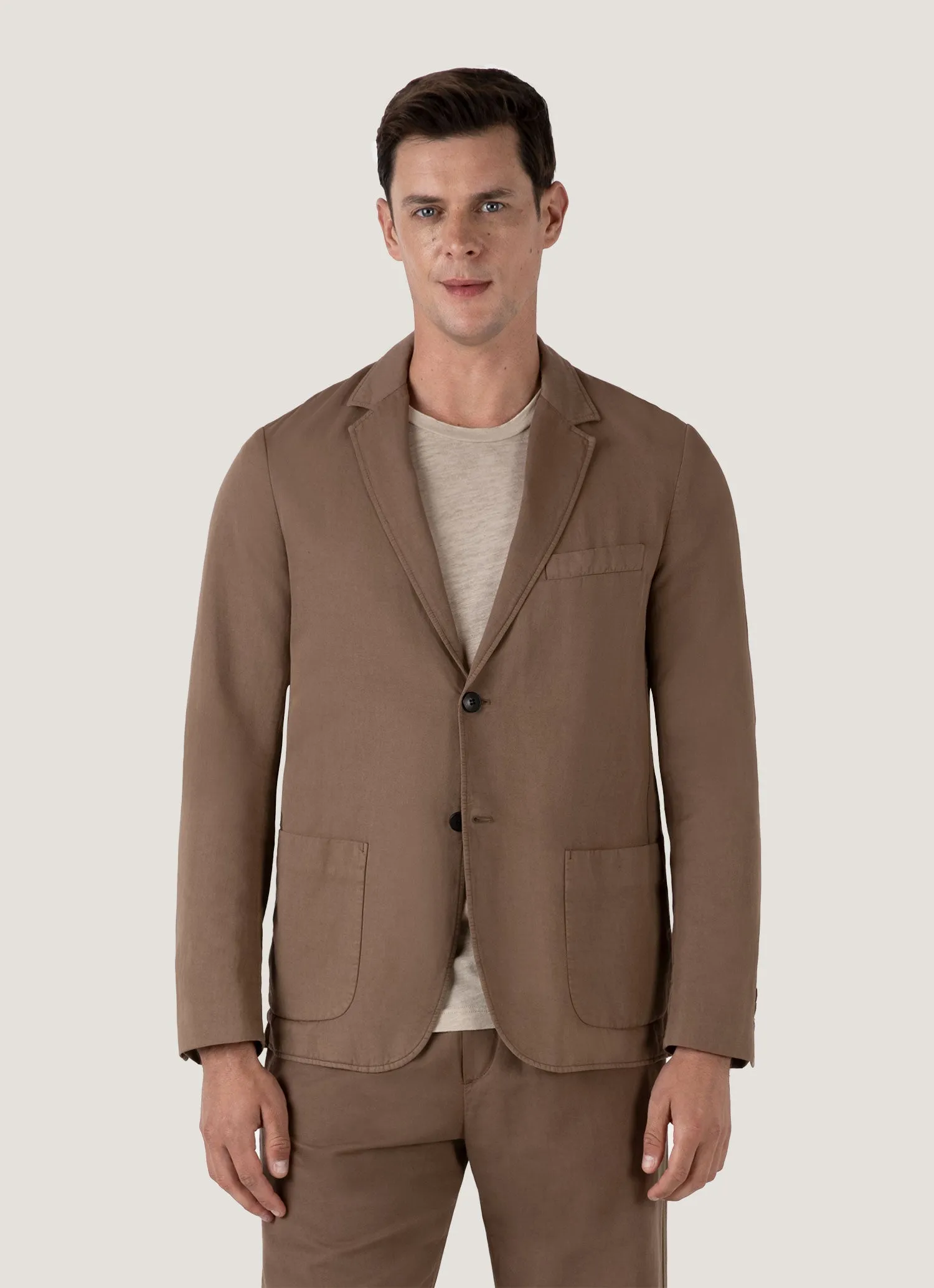 Men's Cotton Linen Unstructured Blazer in Dark Tan Outdoor Activity