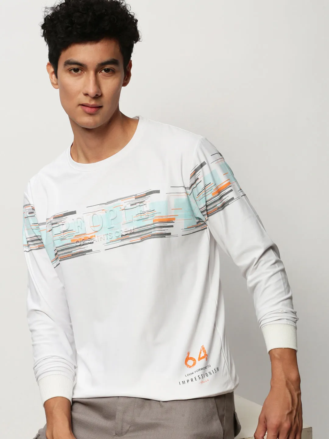 stain resistant coating Men's White Round Neck Graphic Printed Cotton Sweatshirt