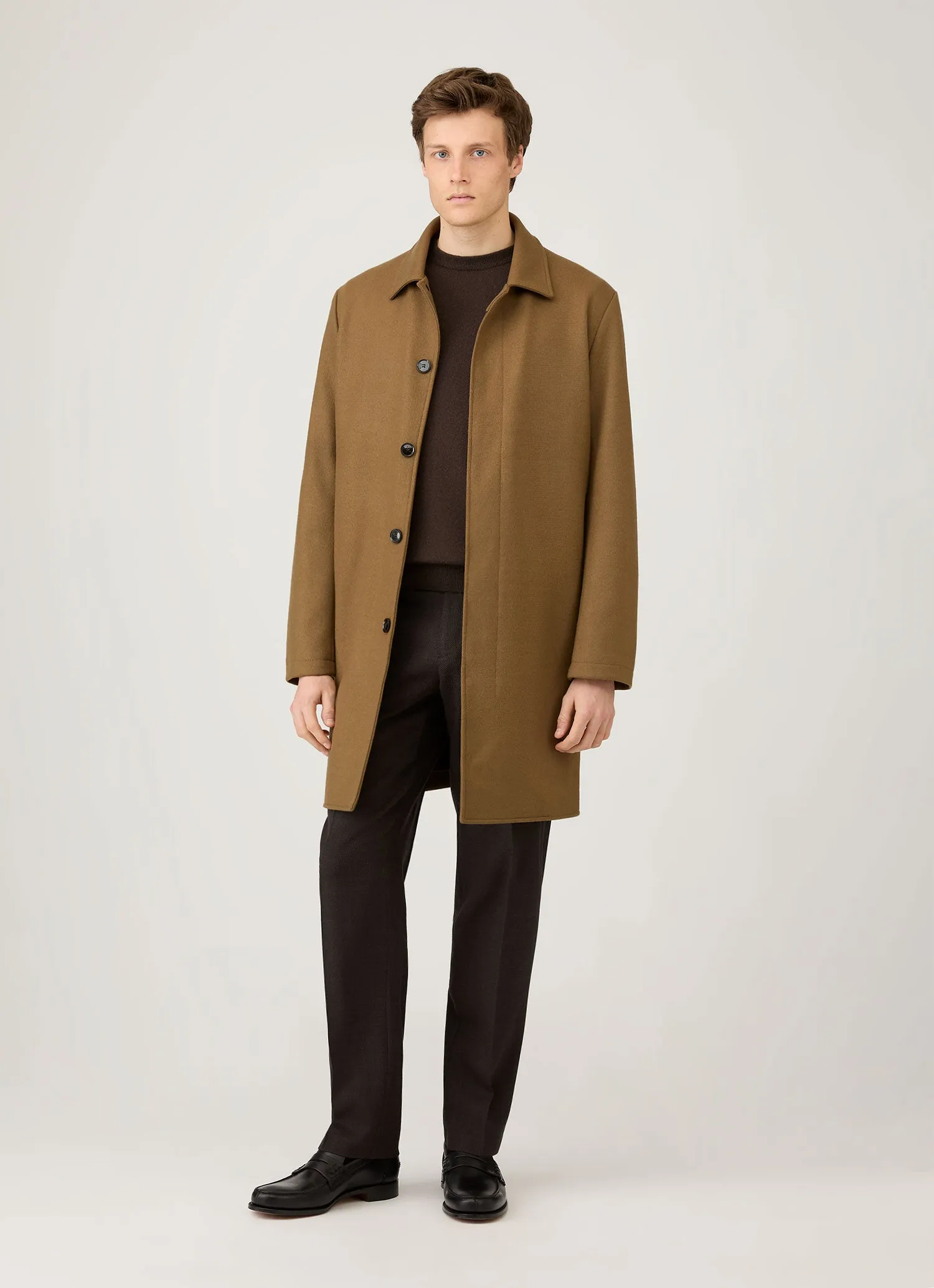 Men's Cashmere Crew Neck Jumper in Truffle Minimal Shrinkage Chunky Cable Pattern