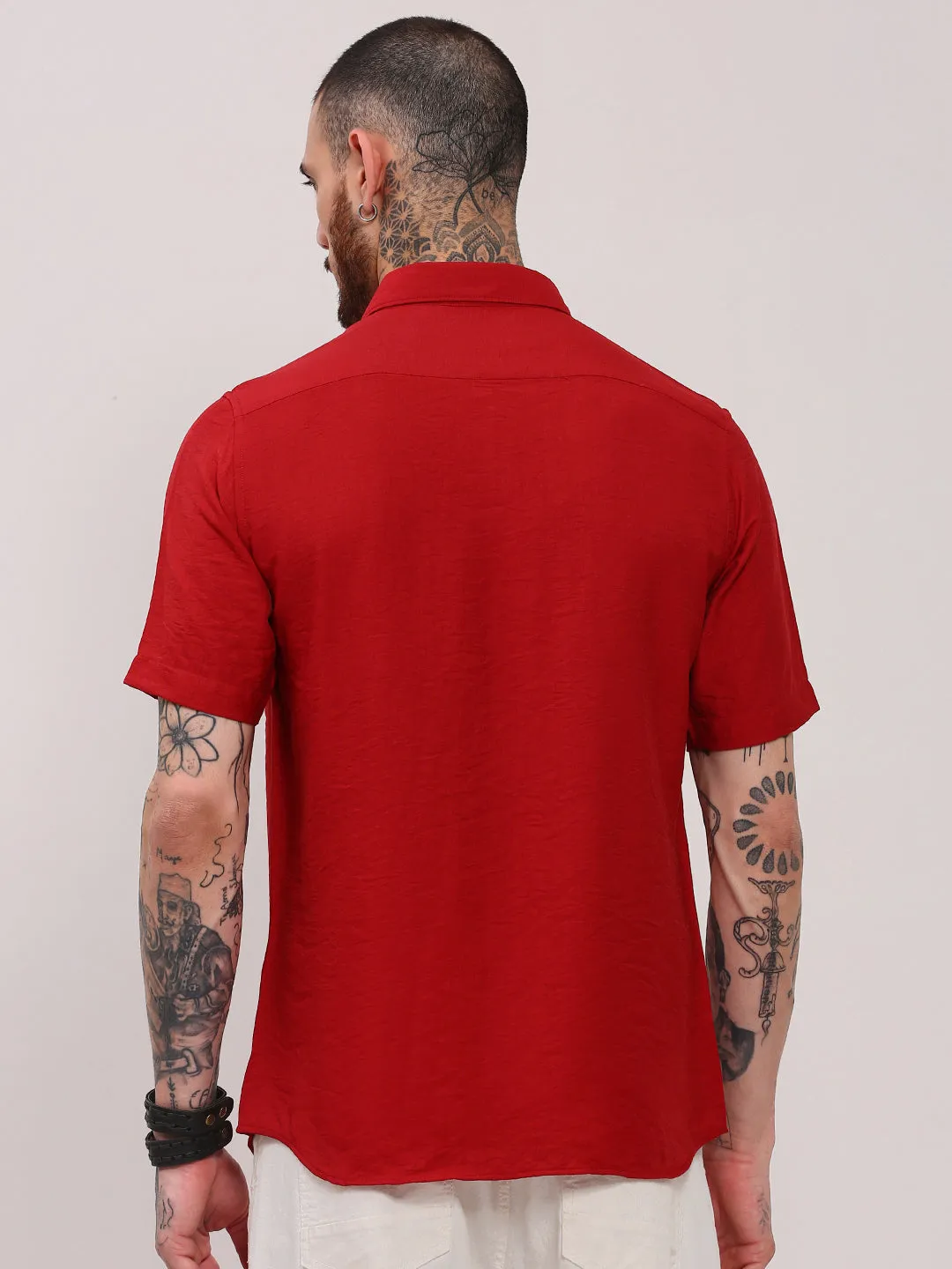 Men's Red Solid Slim Fit Shirt QuickAccess Pockets