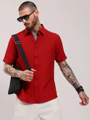 Effortless Style Lake Glow Men's Red Solid Slim Fit Shirt