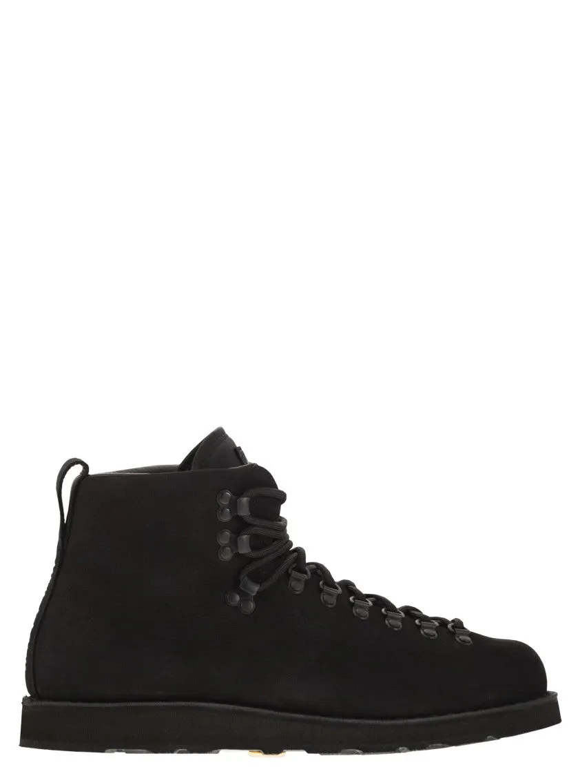 Exact Fit Boot With Rubber Sole And Cushioning