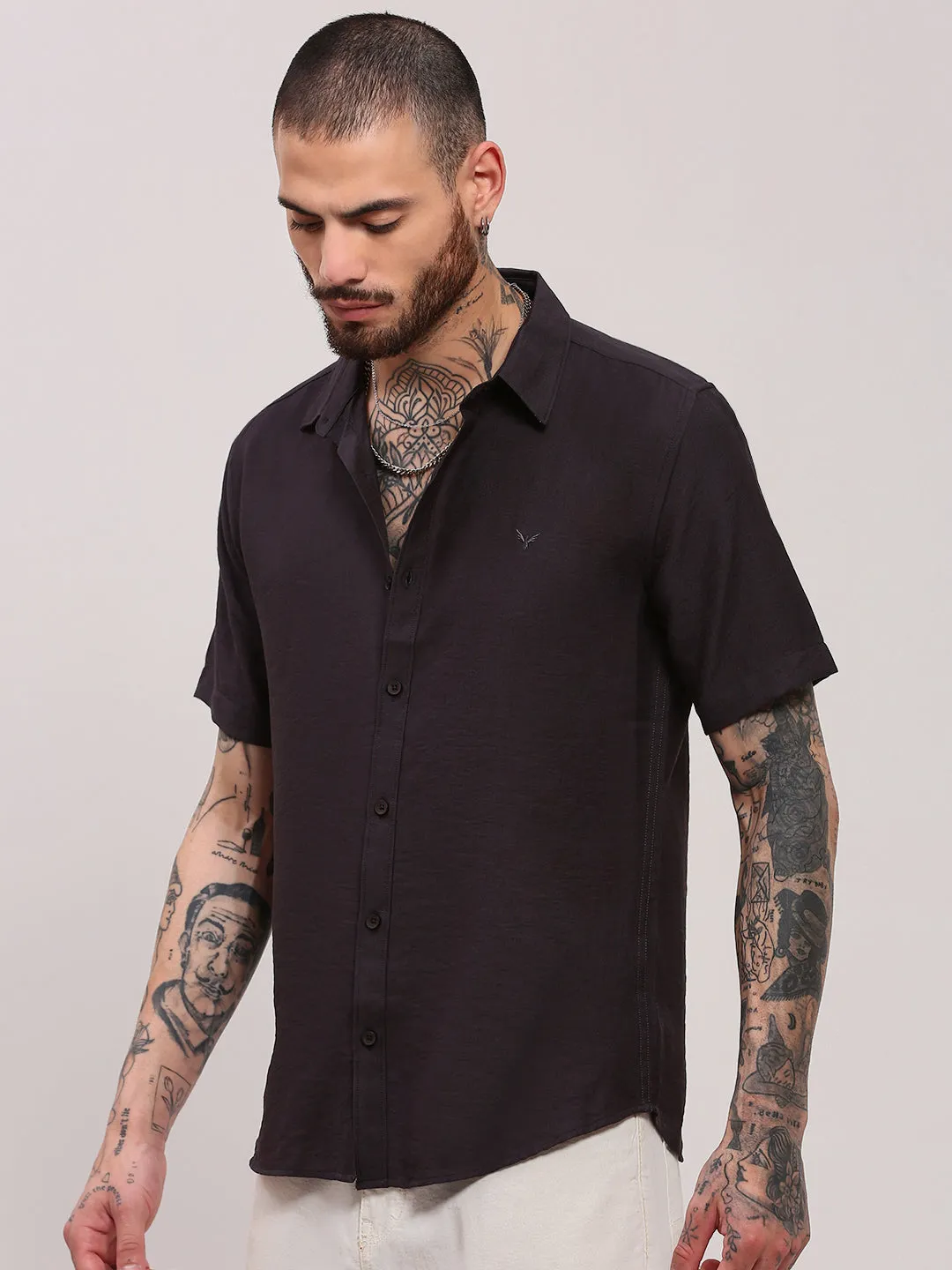 Warm Layers Men's Grey Spread Collar Solid Slim Fit Shirt