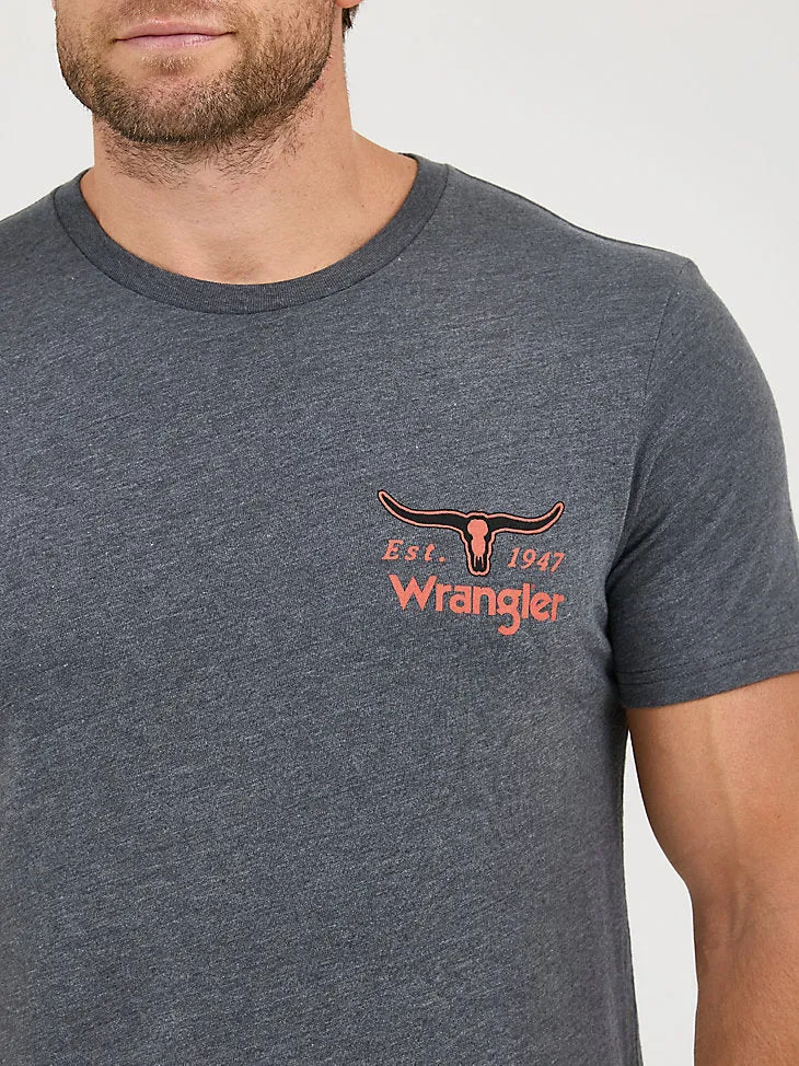 Daily Outfit Style Light Comfort Wrangler Men's Mineral Wash Graphic Logo T-Shirt in Charcoal Bar