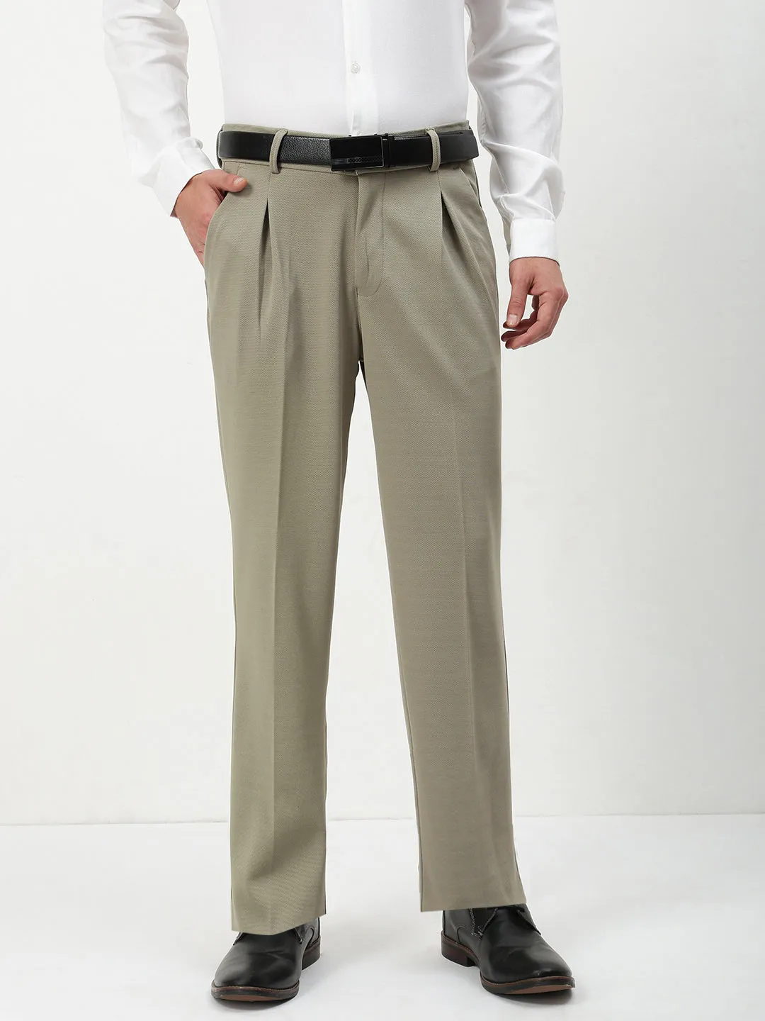 Street Inspired EcoFriendlyMaterials Men's Green Solid Formal Trousers