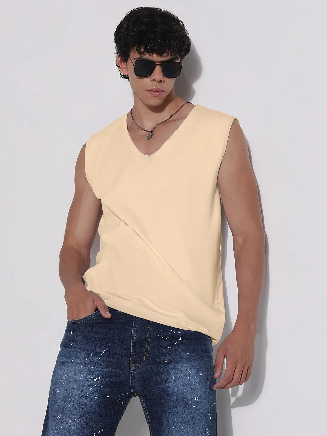 Men's Cream V-Neck Vest Sleeveless T-Shirt Soft Socks AdjustableHemline
