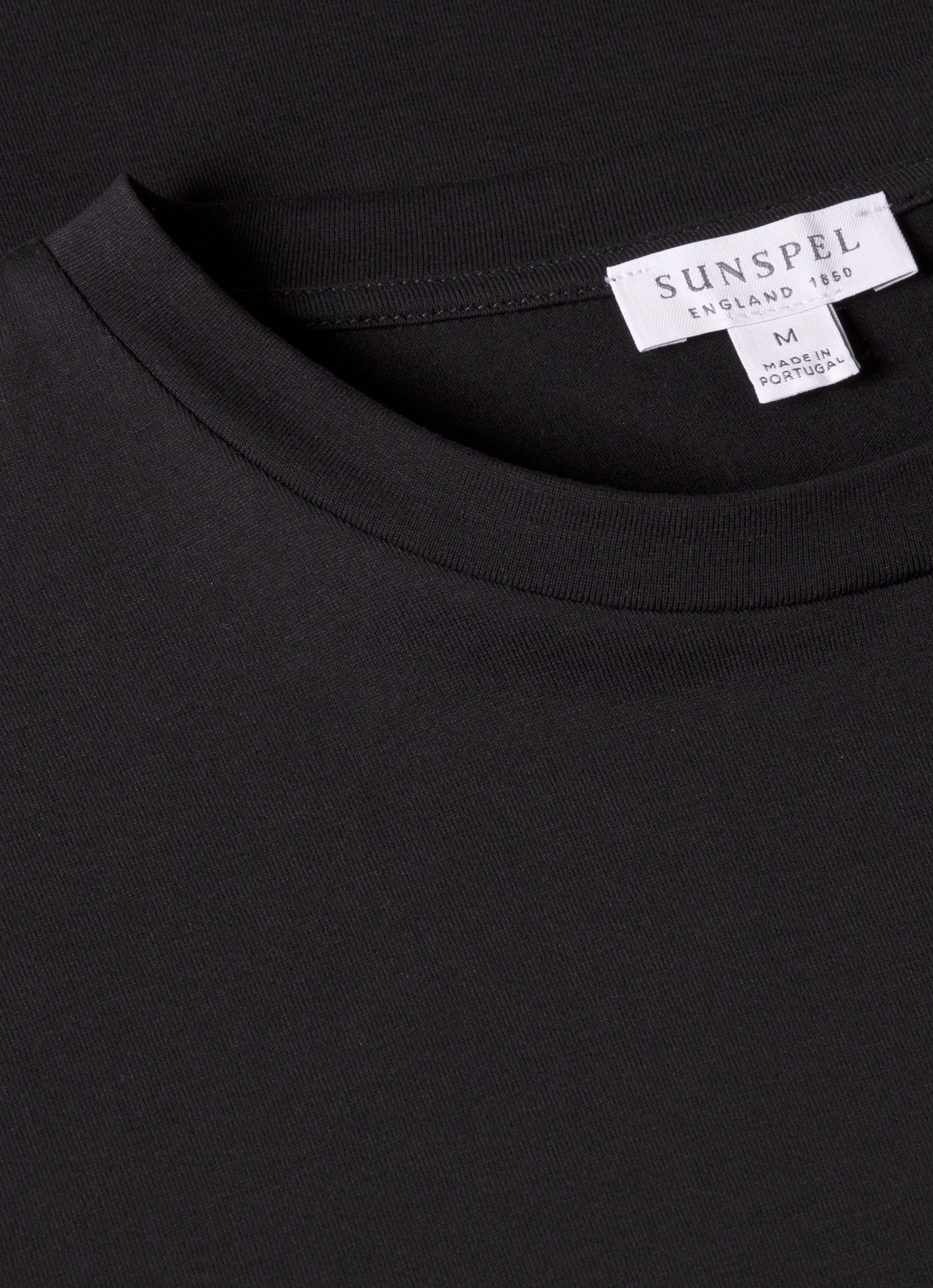 Men's Riviera T-shirt in Black Breathable Performance Wear Everyday Fashion