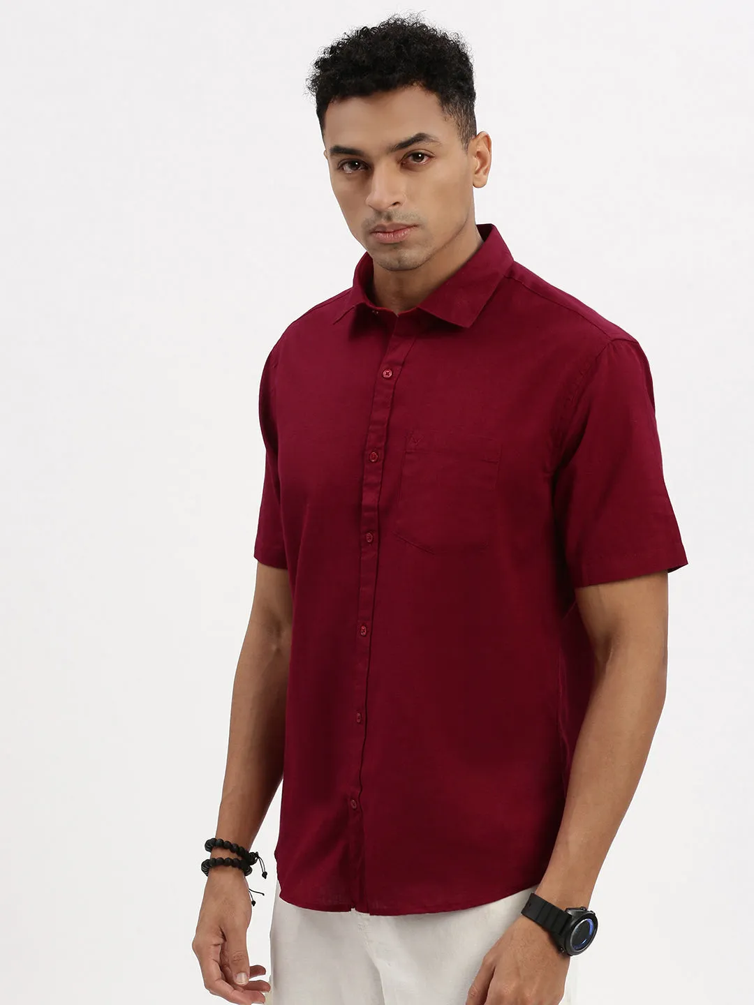 Men's Maroon Solid Slim Fit Casual Shirt Universal Clasp Mechanism Mom Soft
