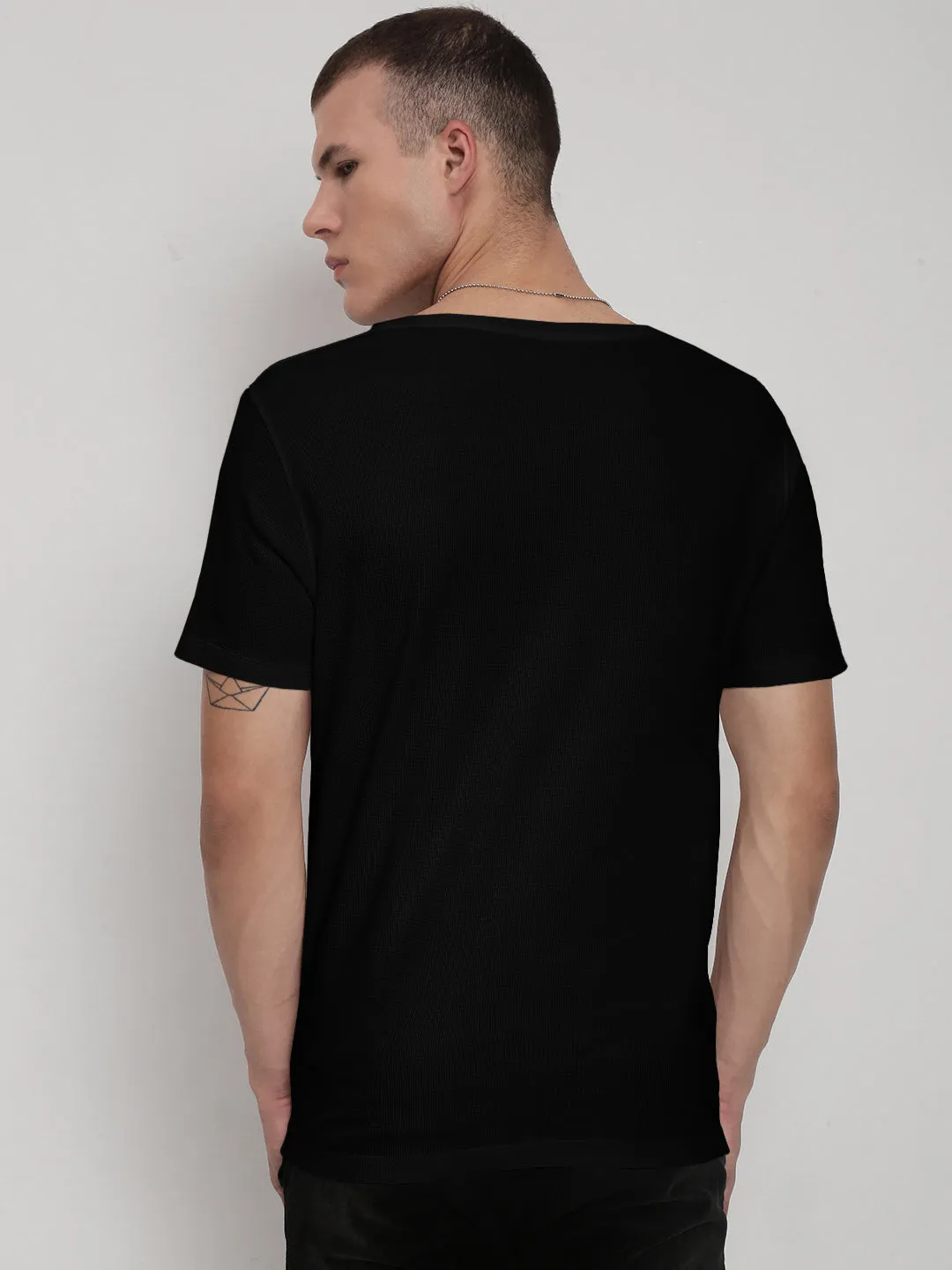 Adjustable Waistbands ElasticCuffDesign Men's Black Short Sleeves V-Neck Regular Fit T-Shirt