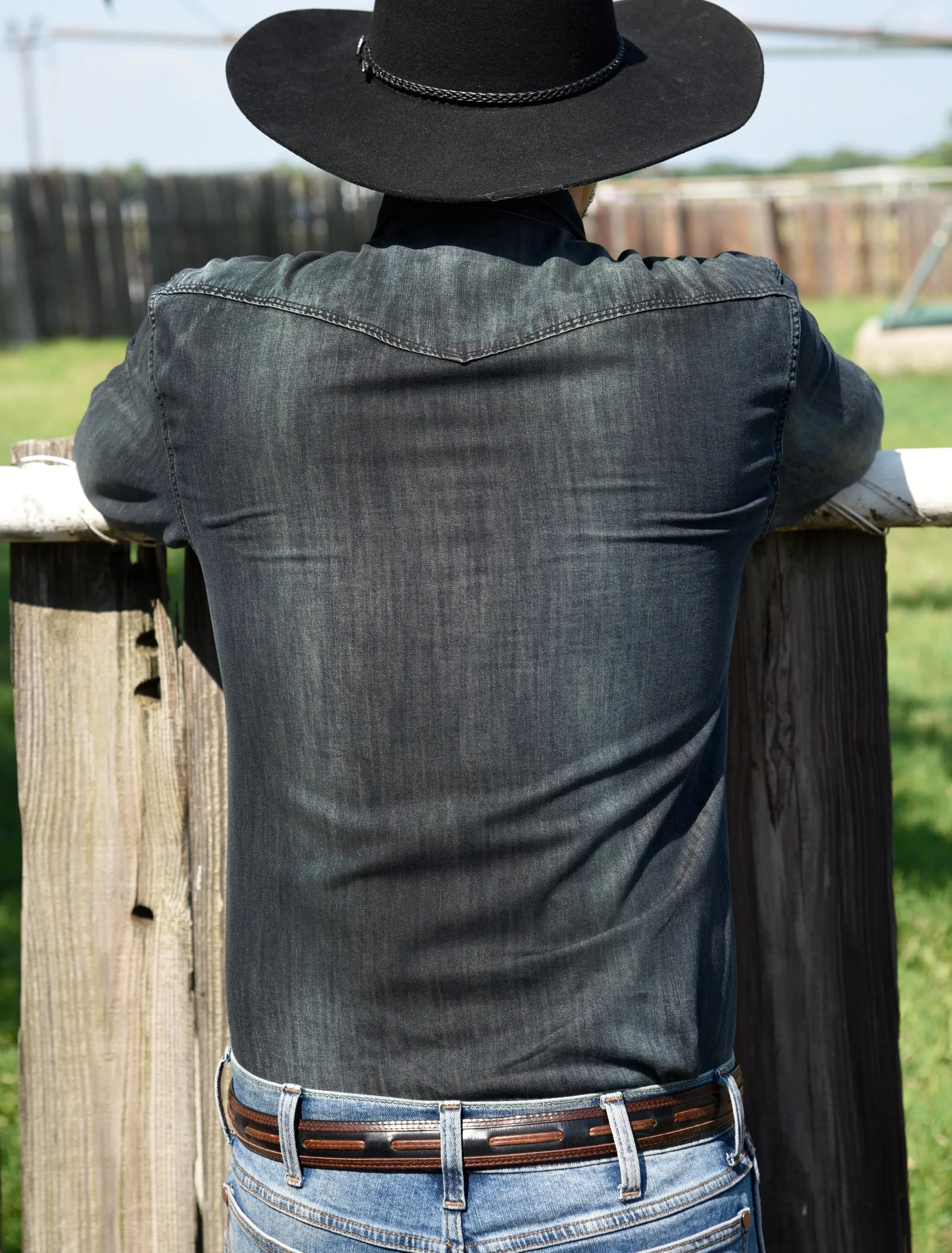 Timeless Piece Flynt Western Men's Alamito Western Pearl Snap Denim Shirt in Dark Acid Wash