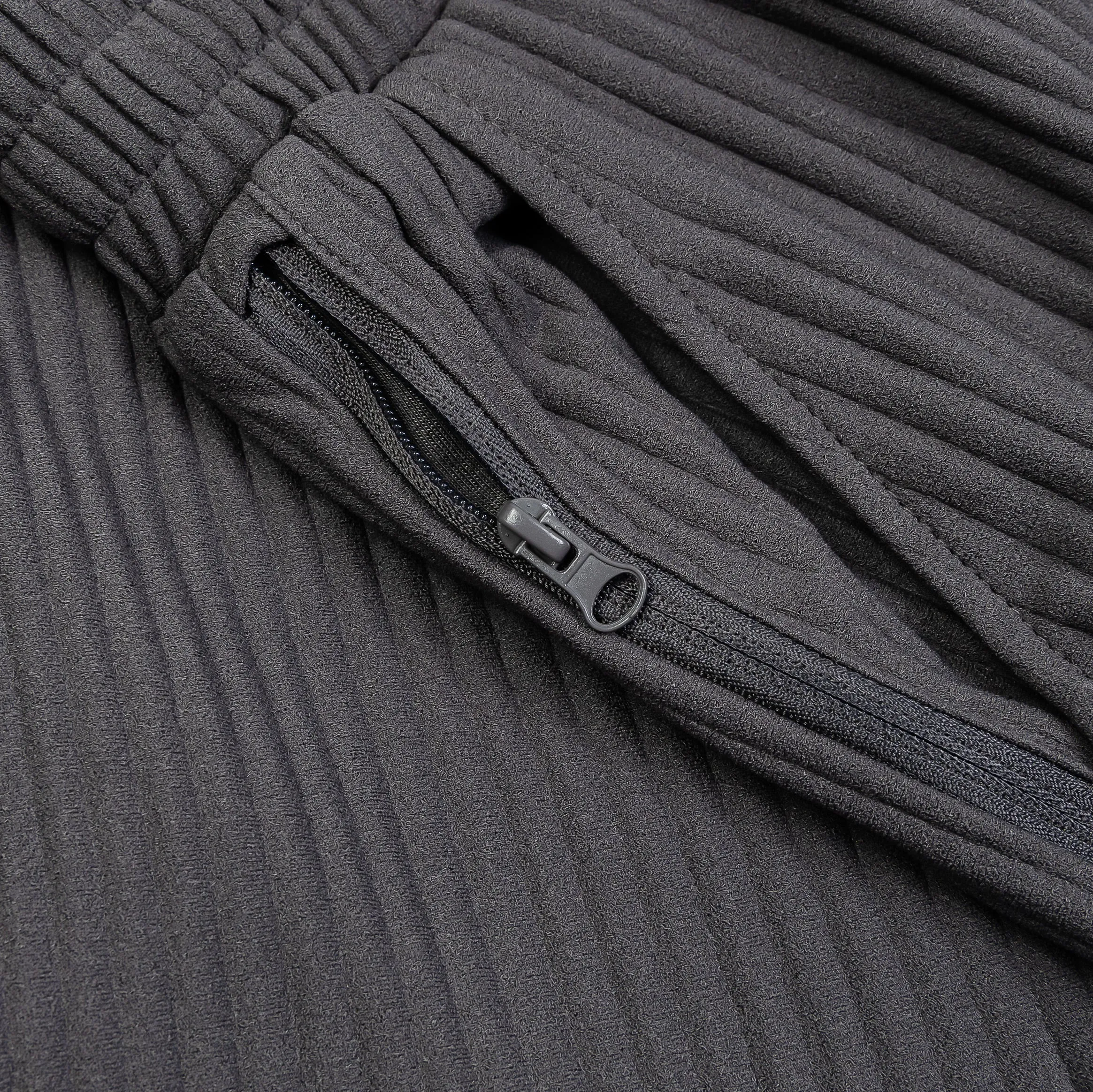 AdjustableWaistband Pleated Woven Pant Mens Pants (Grey)