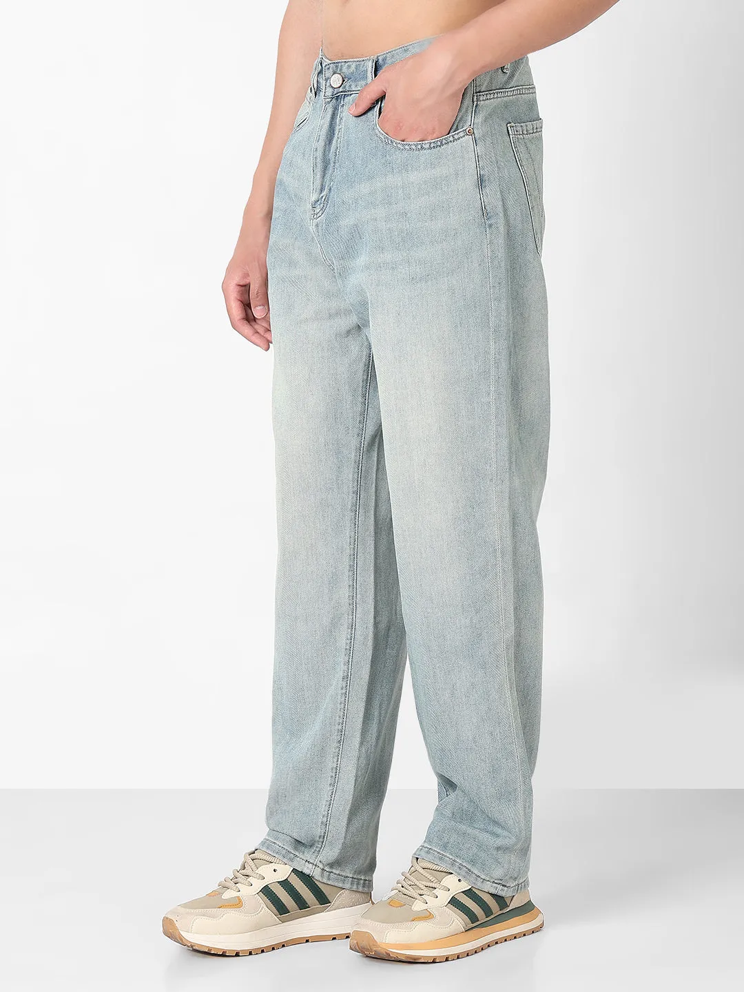 Minimalist Design Natural Fit Men's Light Blue Washed Straight Fit Jeans