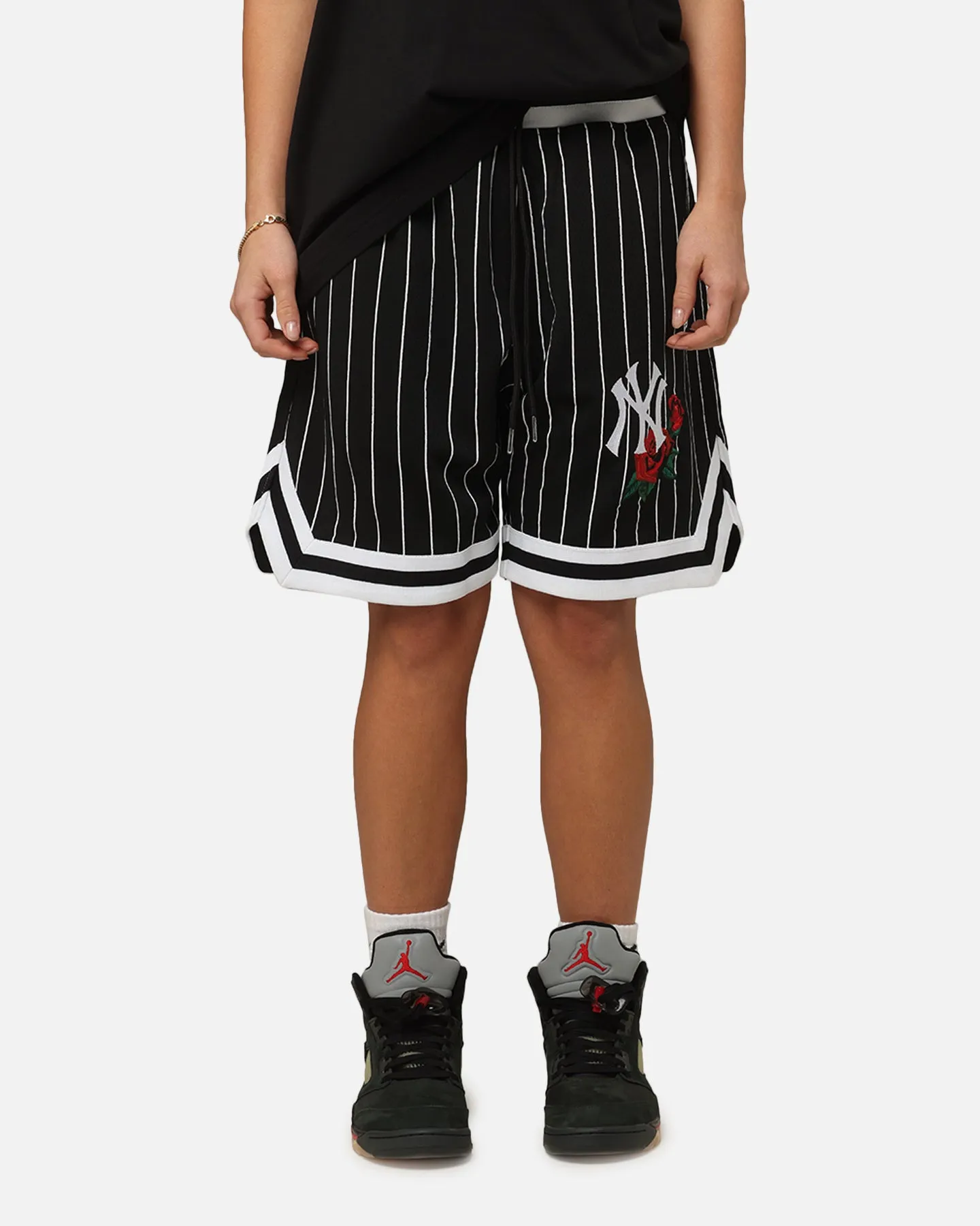 Easy Movement Double Needle Stitching New Era New York Yankees Rose Mesh Shorts Black