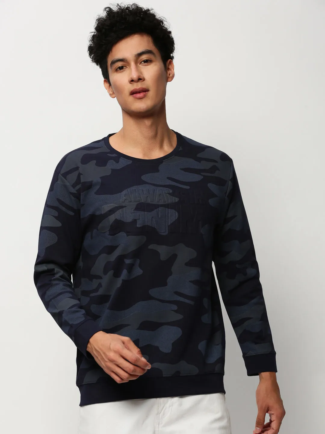 Men's Navy Blue Camouflage Printed Round Neck Cotton Sweatshirt Breathable Material hot weather wear