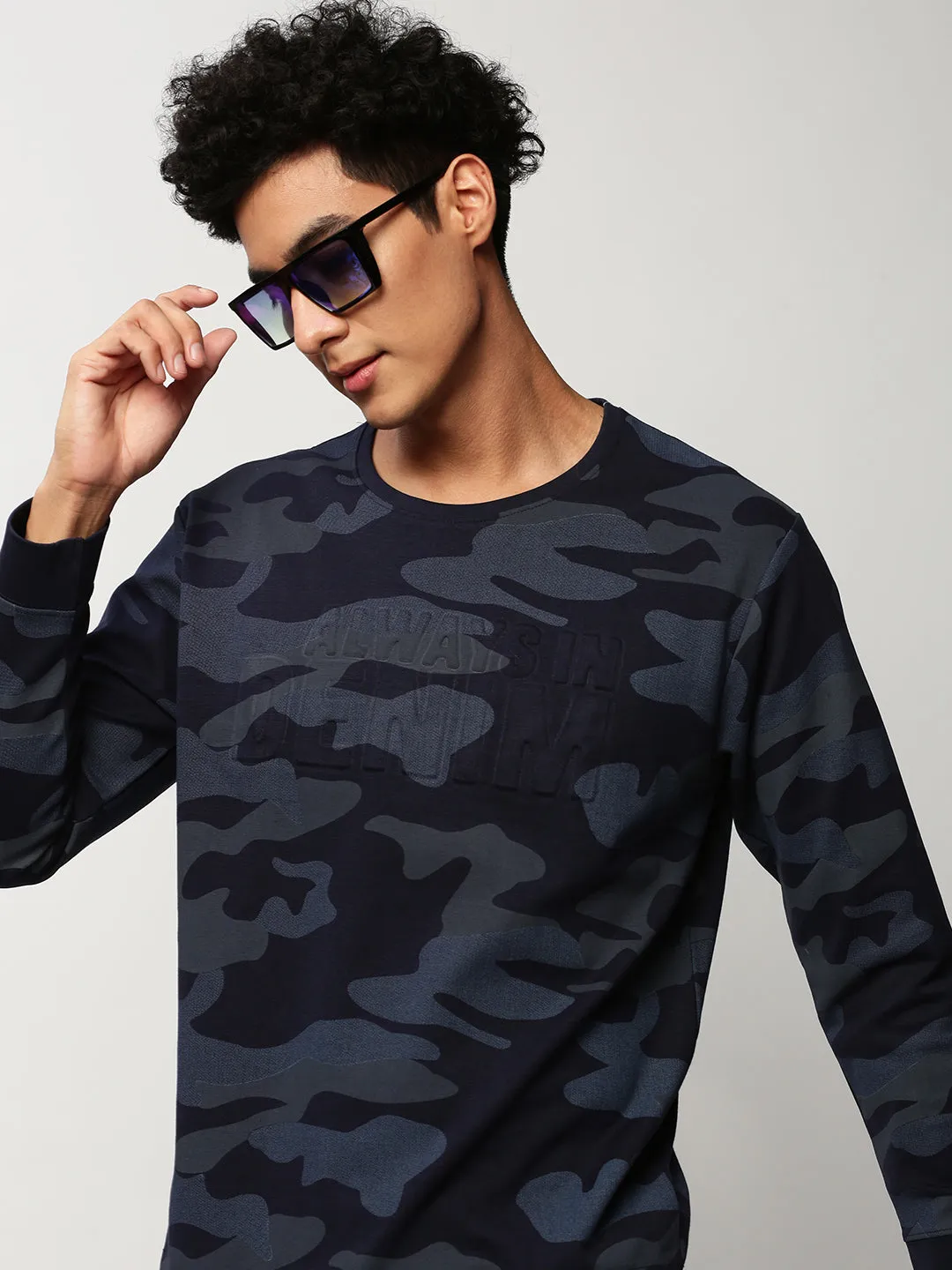 Men's Navy Blue Camouflage Printed Round Neck Cotton Sweatshirt Festival wear Sporty Layer
