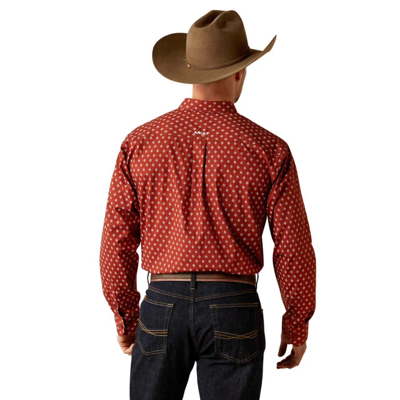 Flexible Ribbed Cuffs Casual Layers Ariat Men's Pax L/S Classic Fit Western Button Down Shirt in Burgundy Diamond