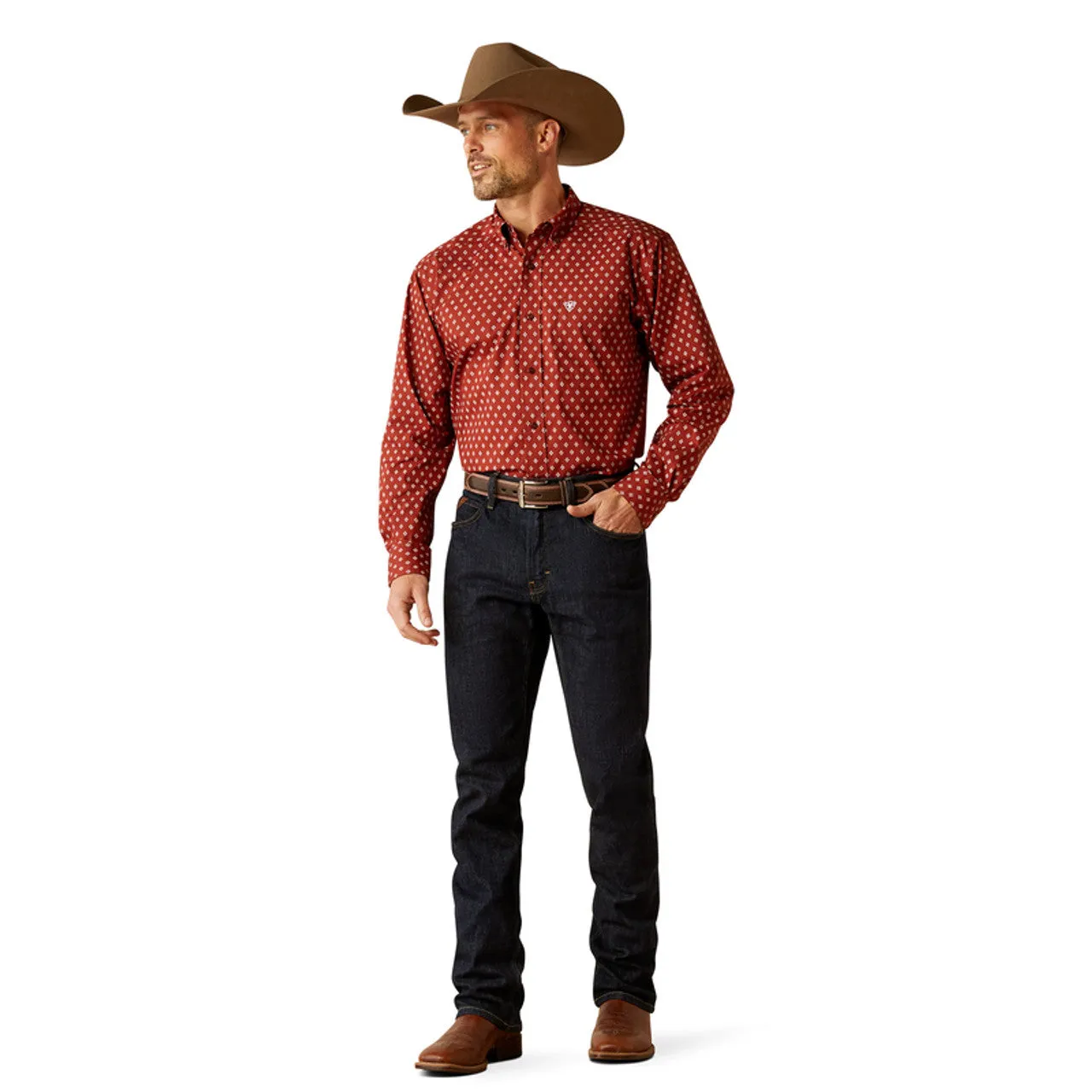Chic and Cozy No-Shrink Fabric Ariat Men's Pax L/S Classic Fit Western Button Down Shirt in Burgundy Diamond