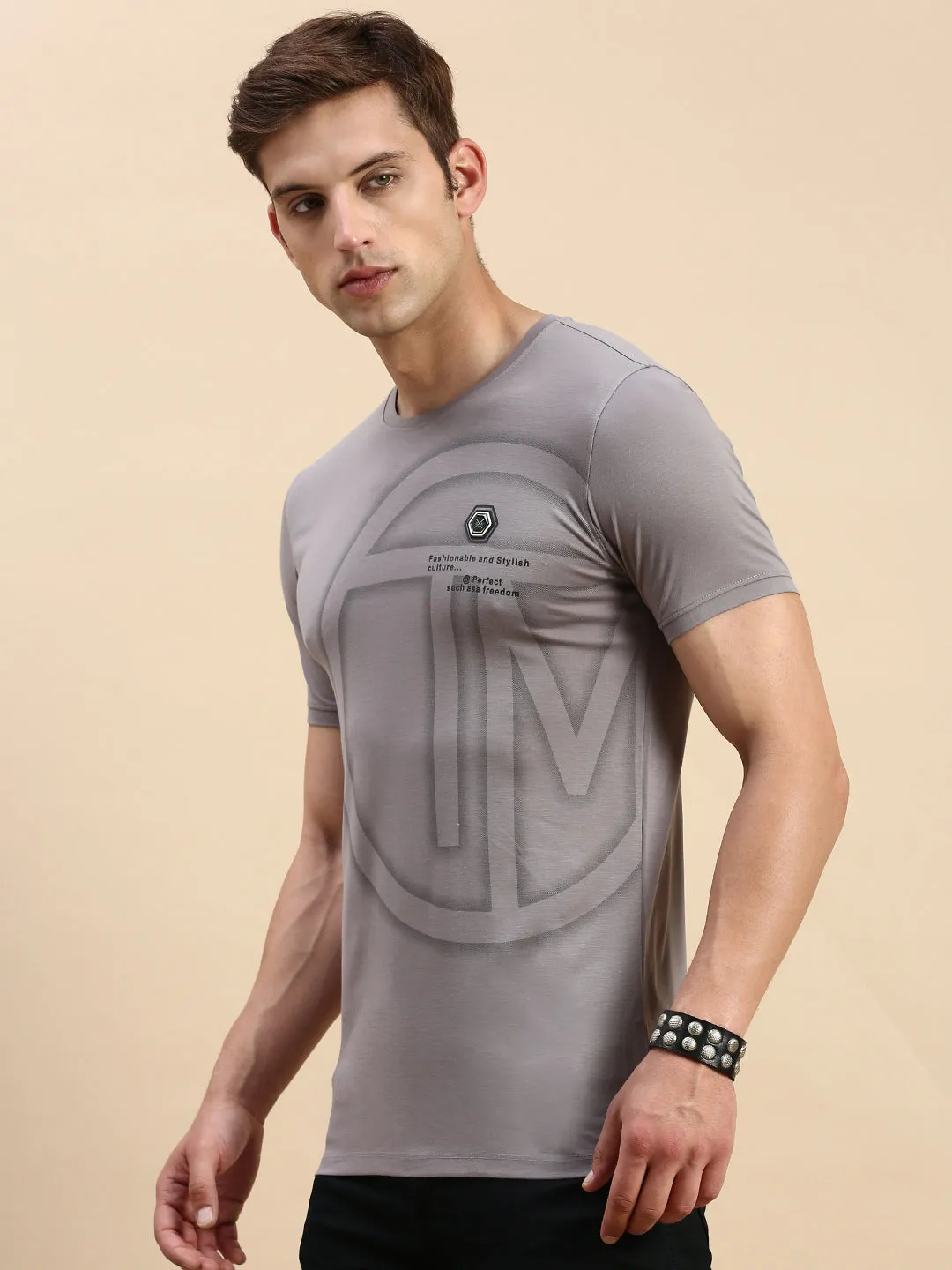 family wear Warm Hoodie Men's Grey Graphic Printed Slim Fit T-shirt