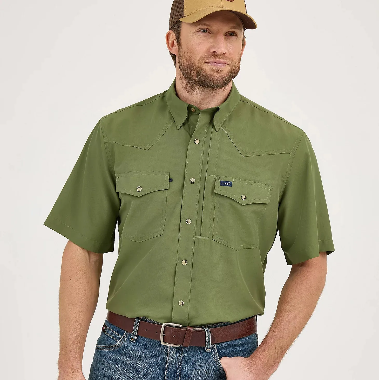 Wrangler Men's S/S Solid Performance Western Snap Shirt in Forest Green Layered Collar Structure Quick Slip