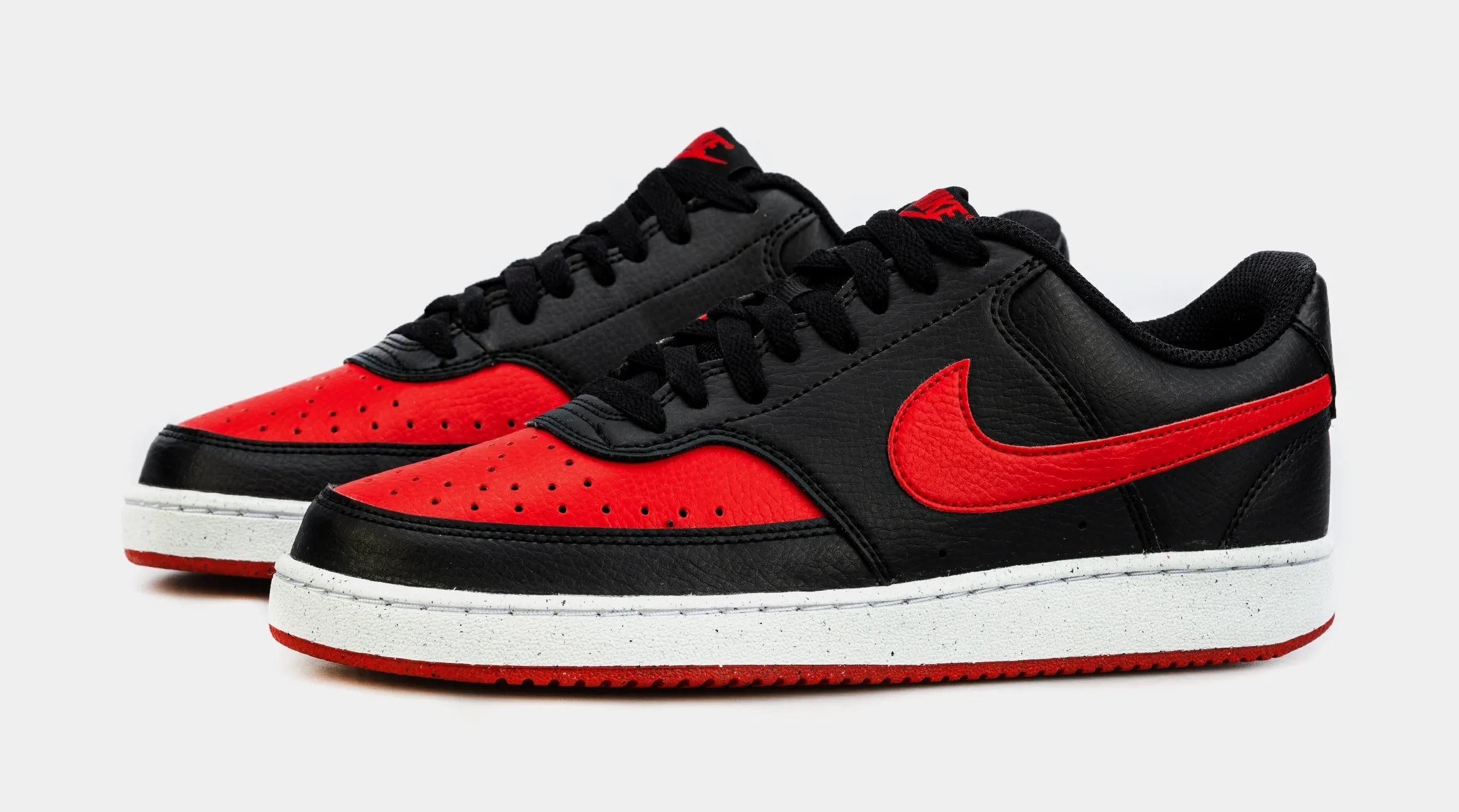 Pressure Dispersing Insole Hyper Breathable Fabric Court Vision Next Nature Mens Lifestyle Shoes (Black/Red)