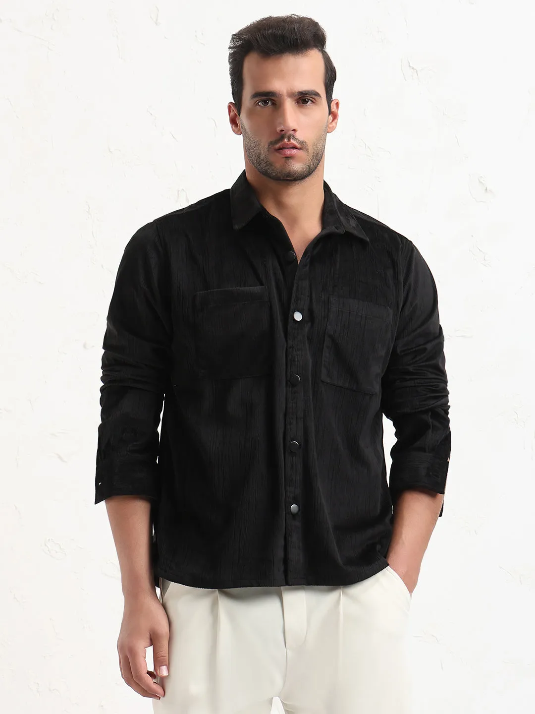 SmoothEdging Men's Black Solid Slim Fit Shirt