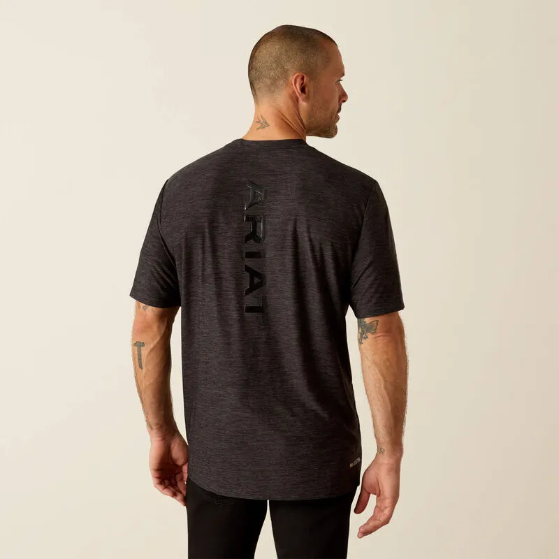 Chic and Cozy Seasonal Outfit Ariat Men's Vertical Gradient Charger Logo T-Shirt in Black Heather